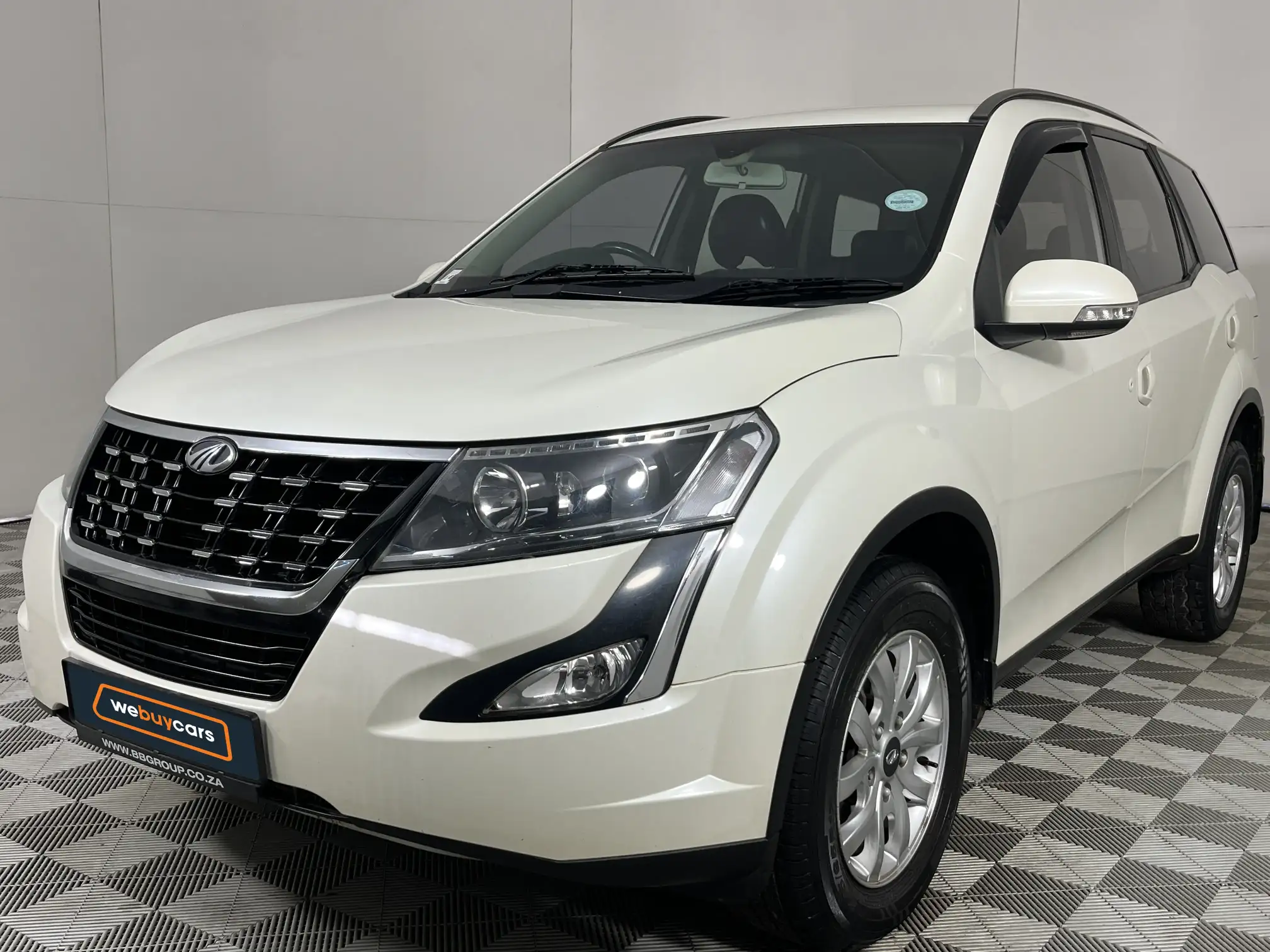 2019 Mahindra XUV