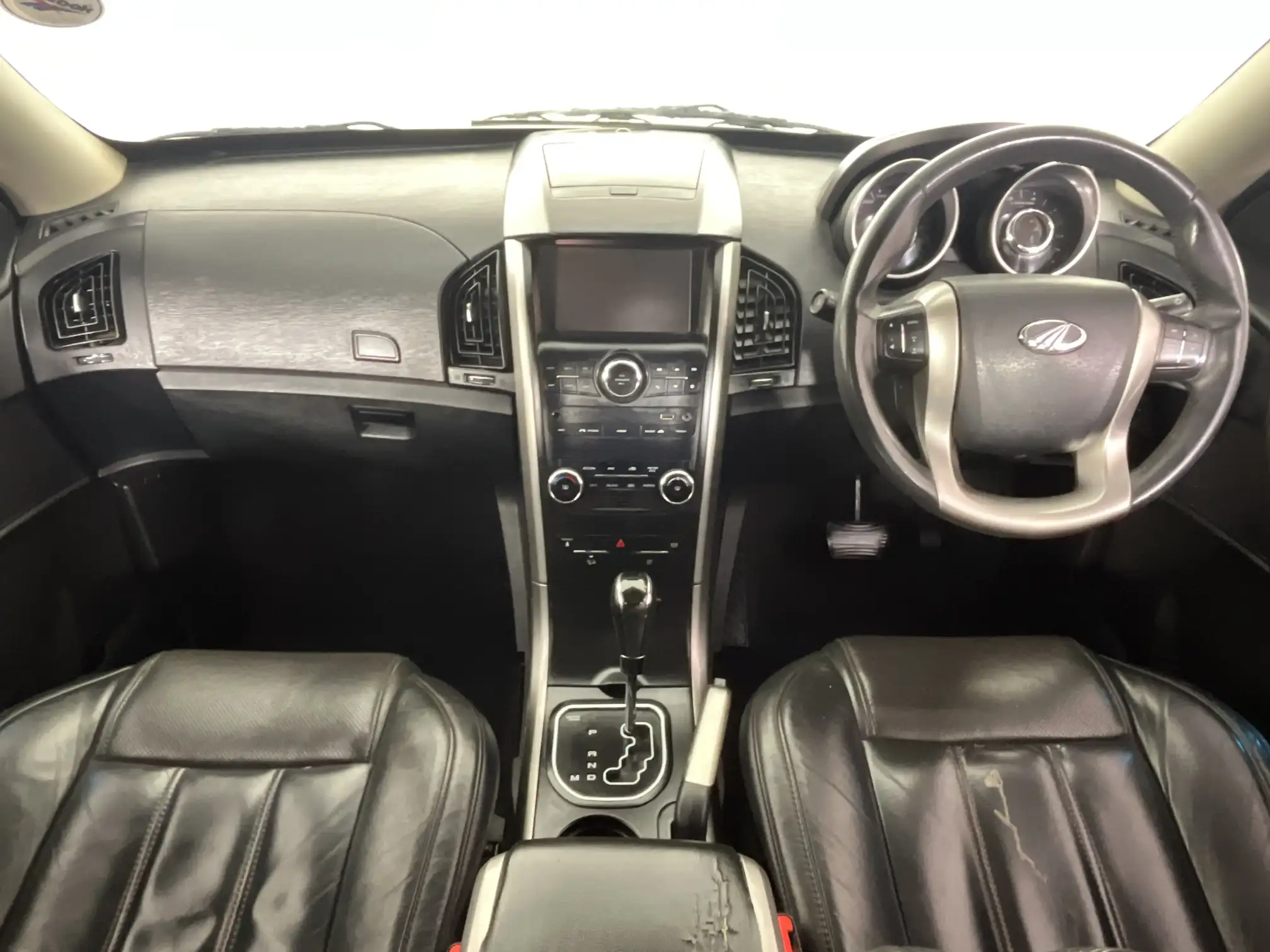 Mahindra XUV