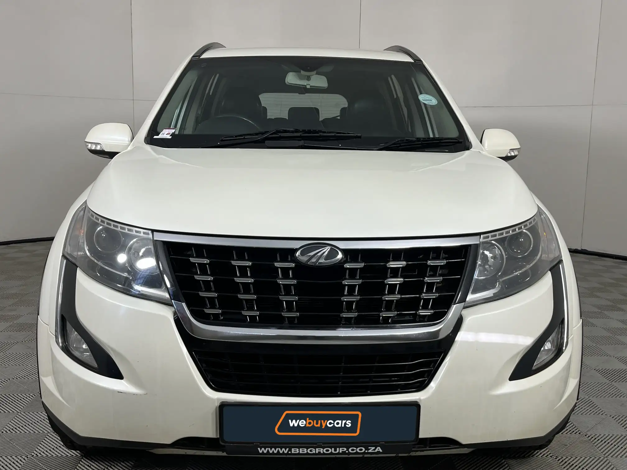 Mahindra XUV