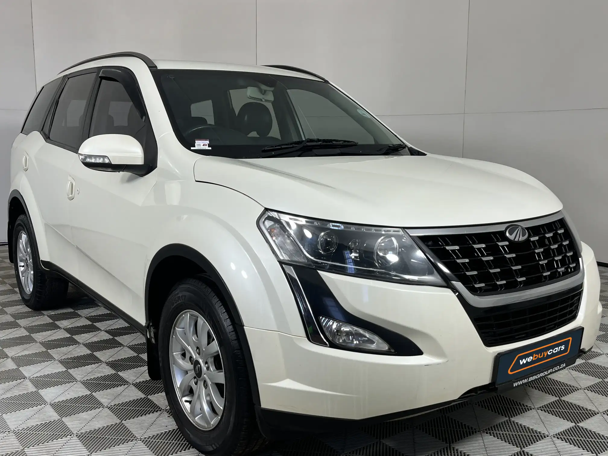 Mahindra XUV