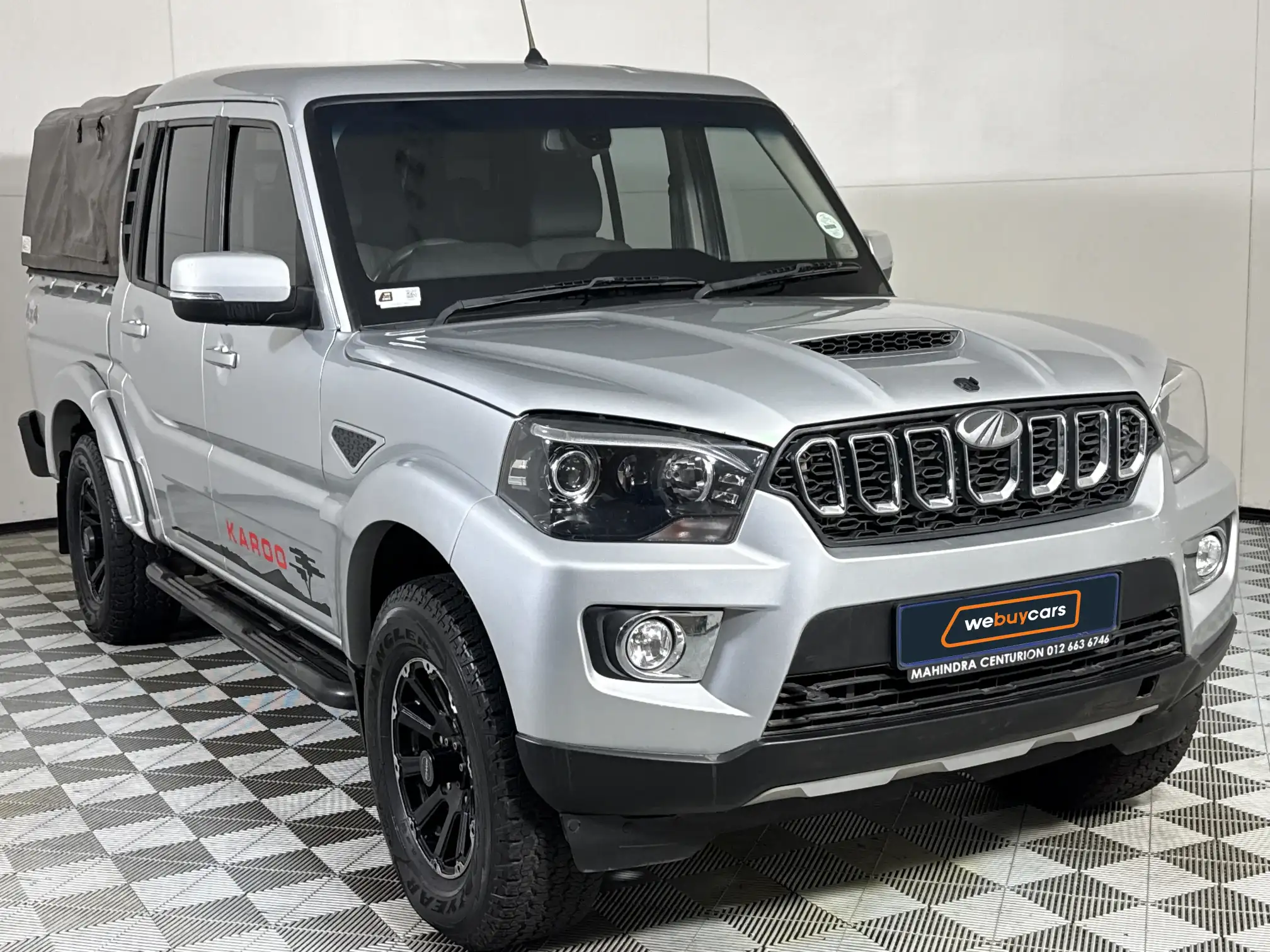 Mahindra PIK UP