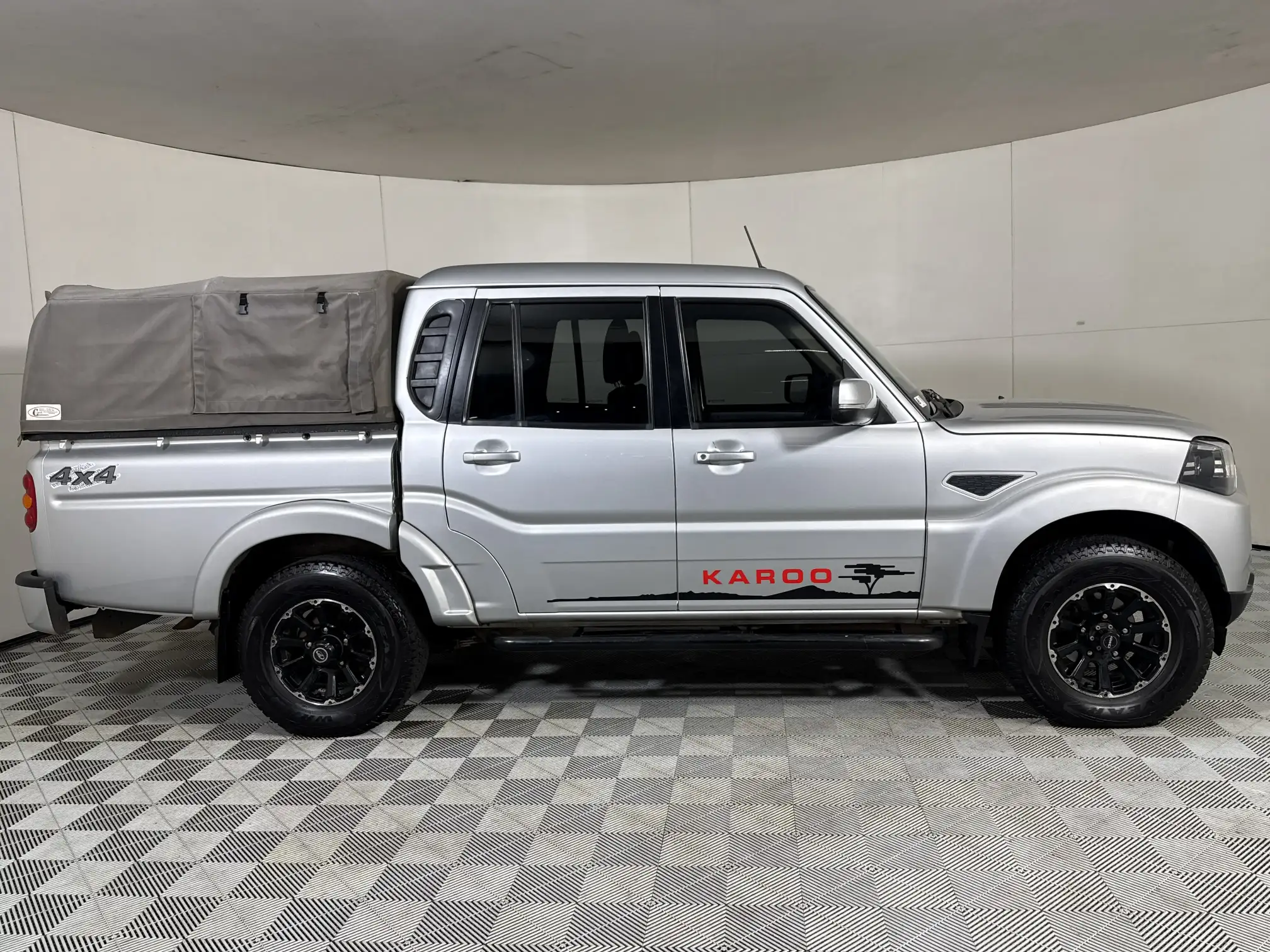 Mahindra PIK UP
