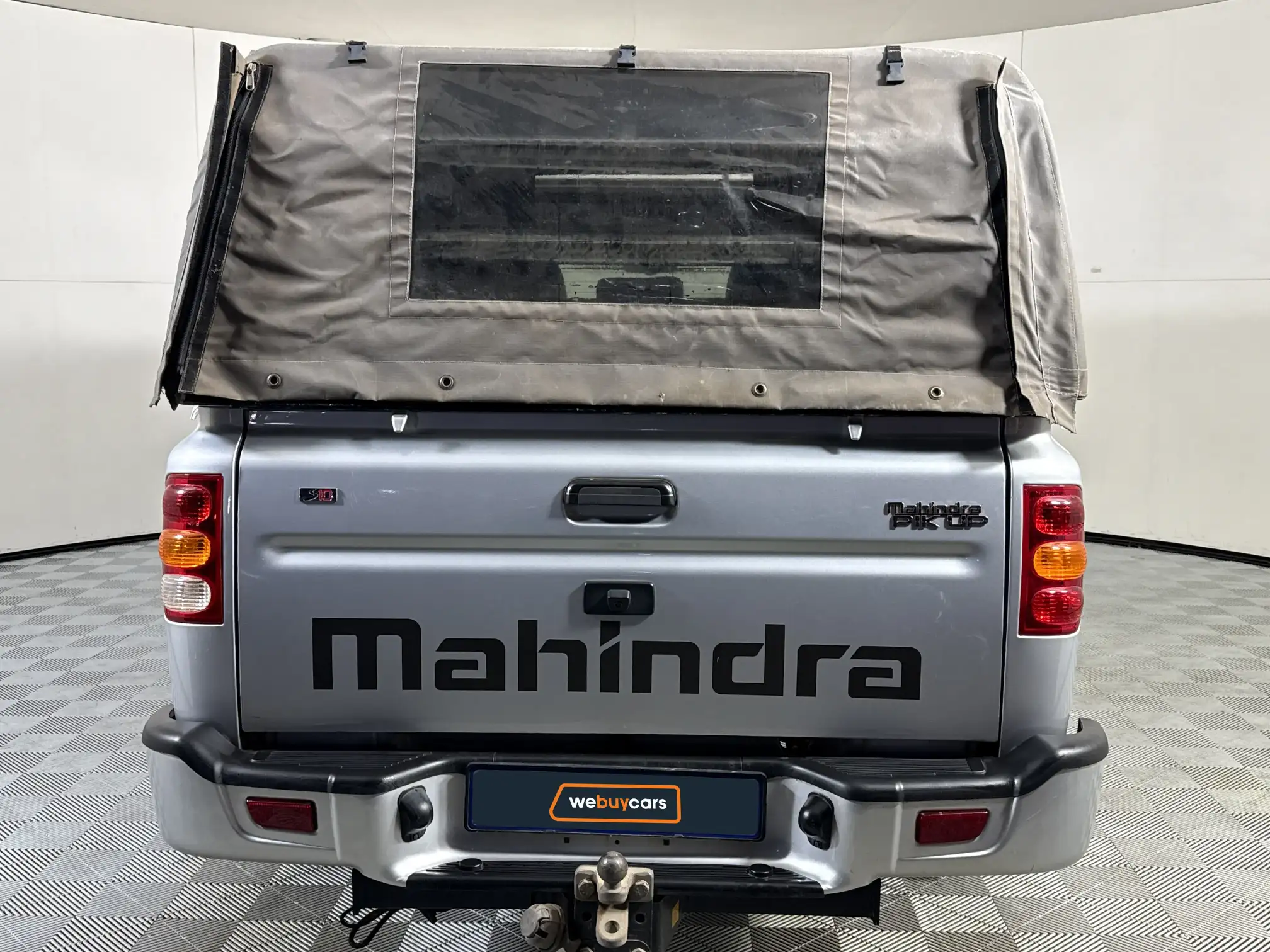 Mahindra PIK UP