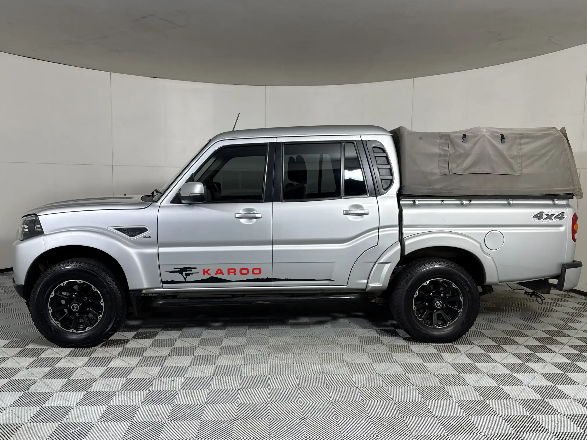 Mahindra PIK UP