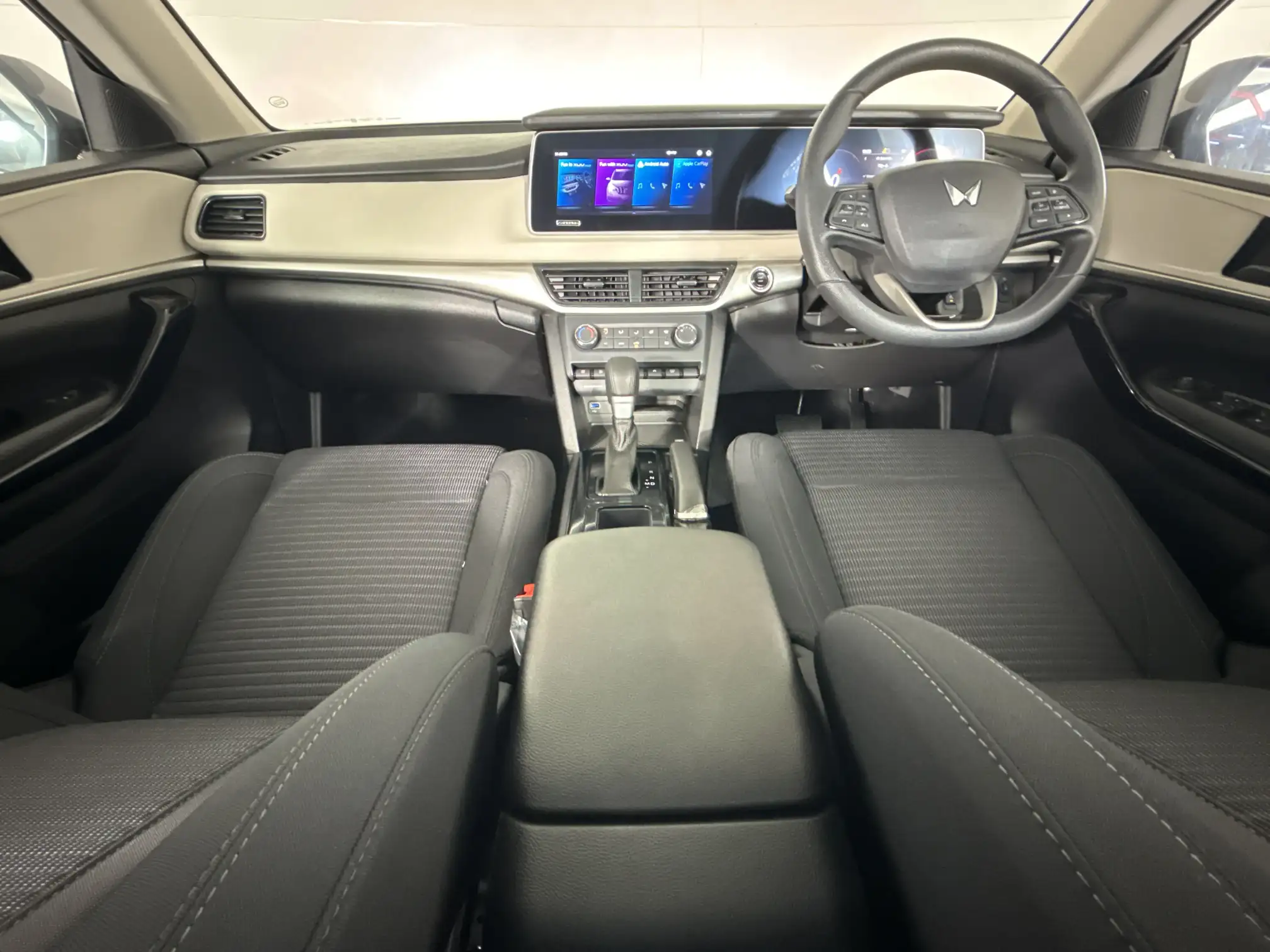 Mahindra XUV 700