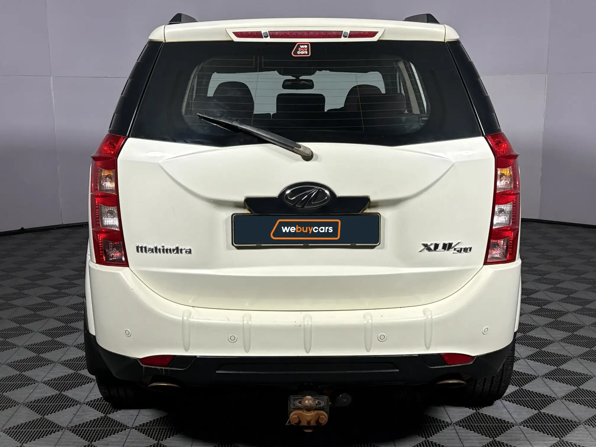 Mahindra XUV