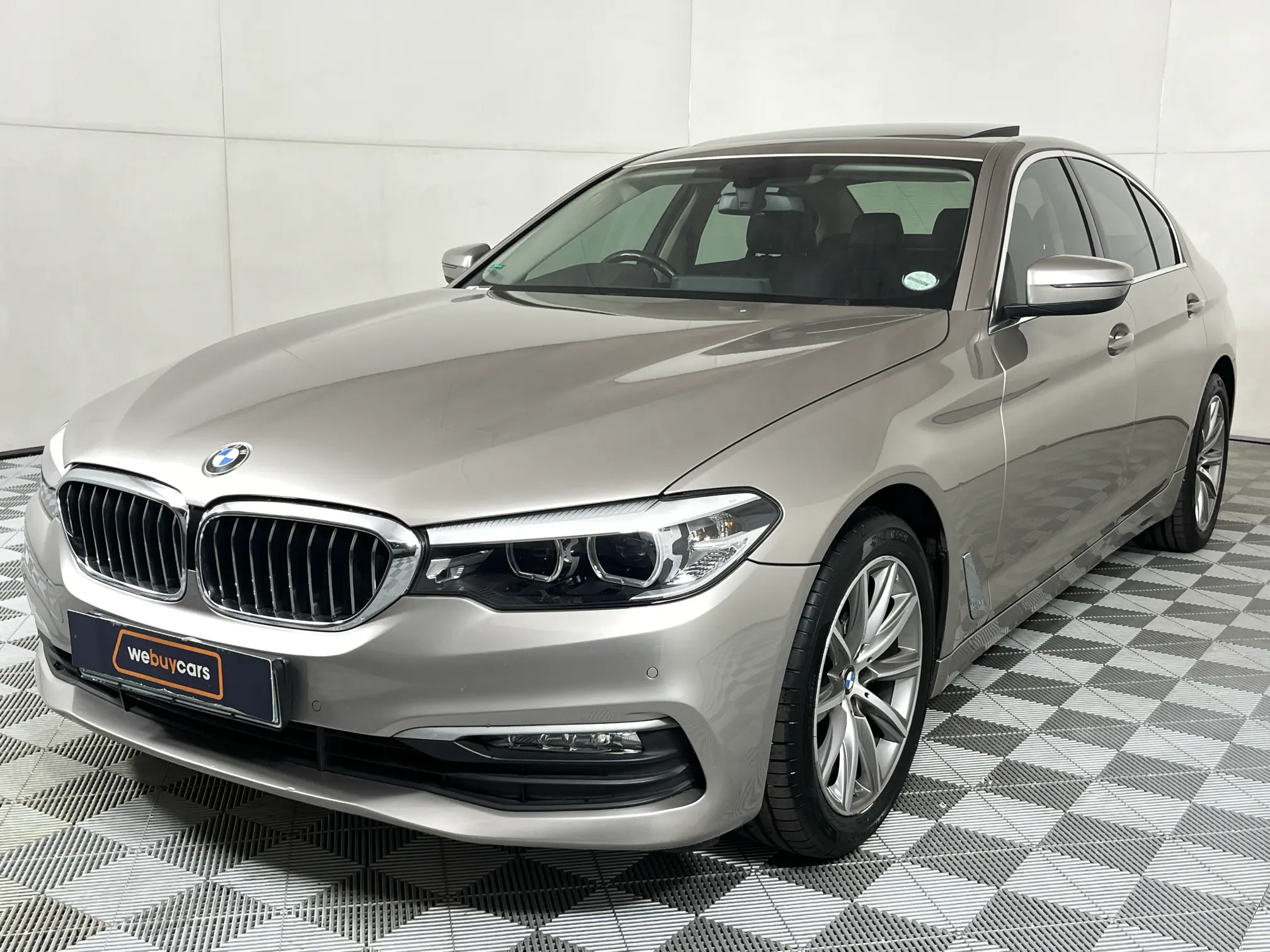 2017 BMW 5 Series 520d Luxury Line Auto (G30)