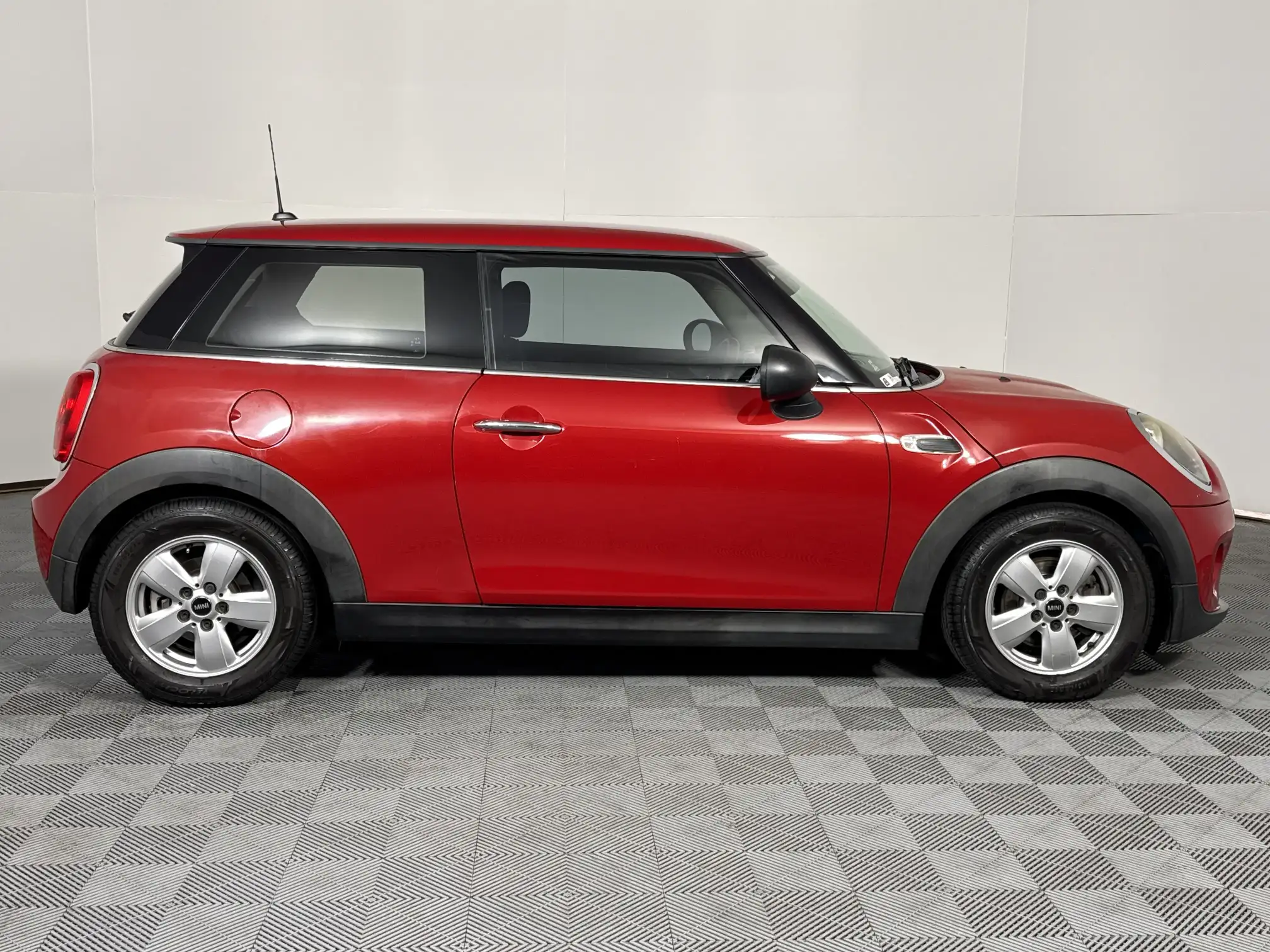 Mini Mini ONE