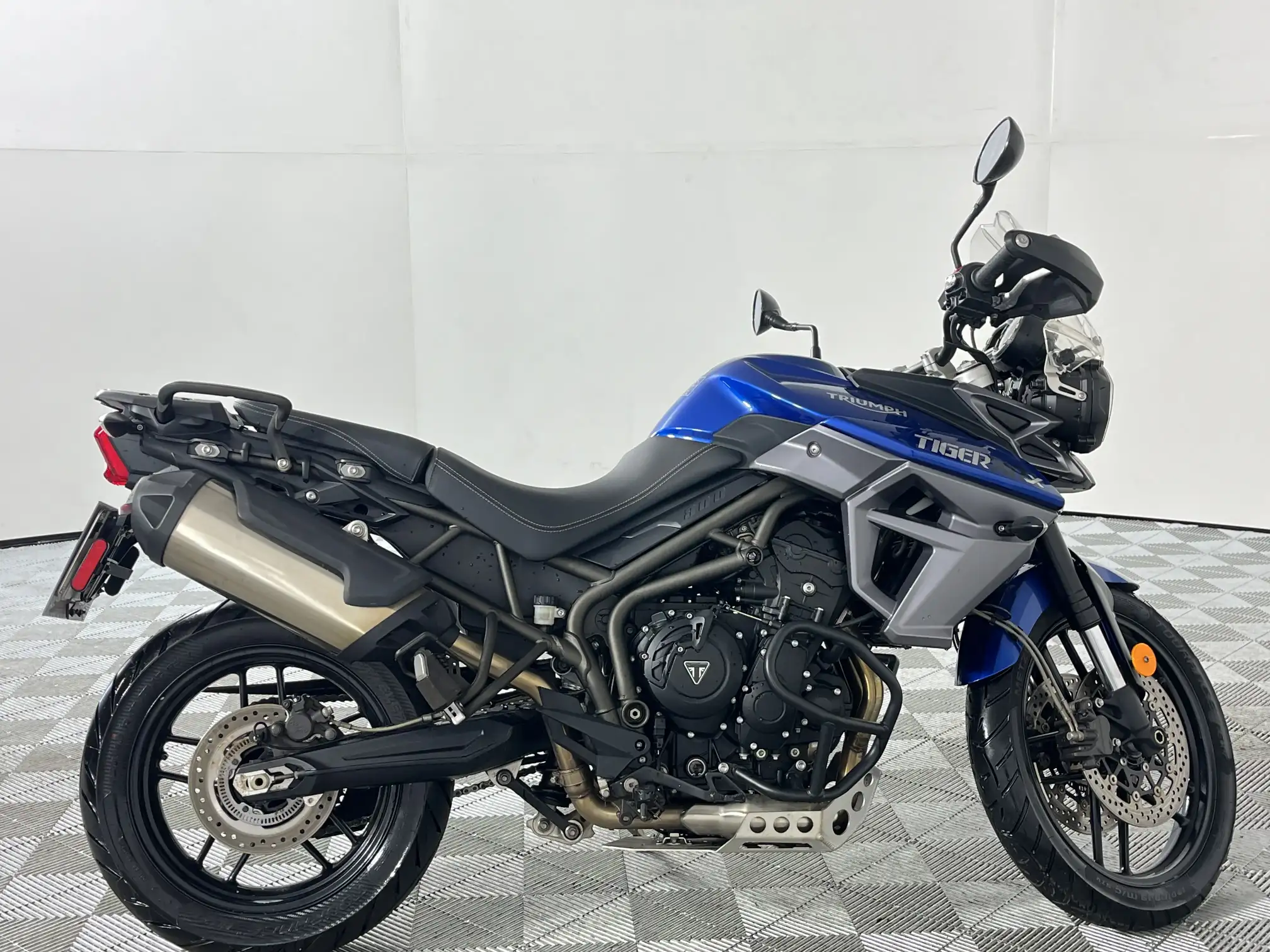 2017 Triumph Tiger 800 XRX LOW at Dome (GP) for sale R114900