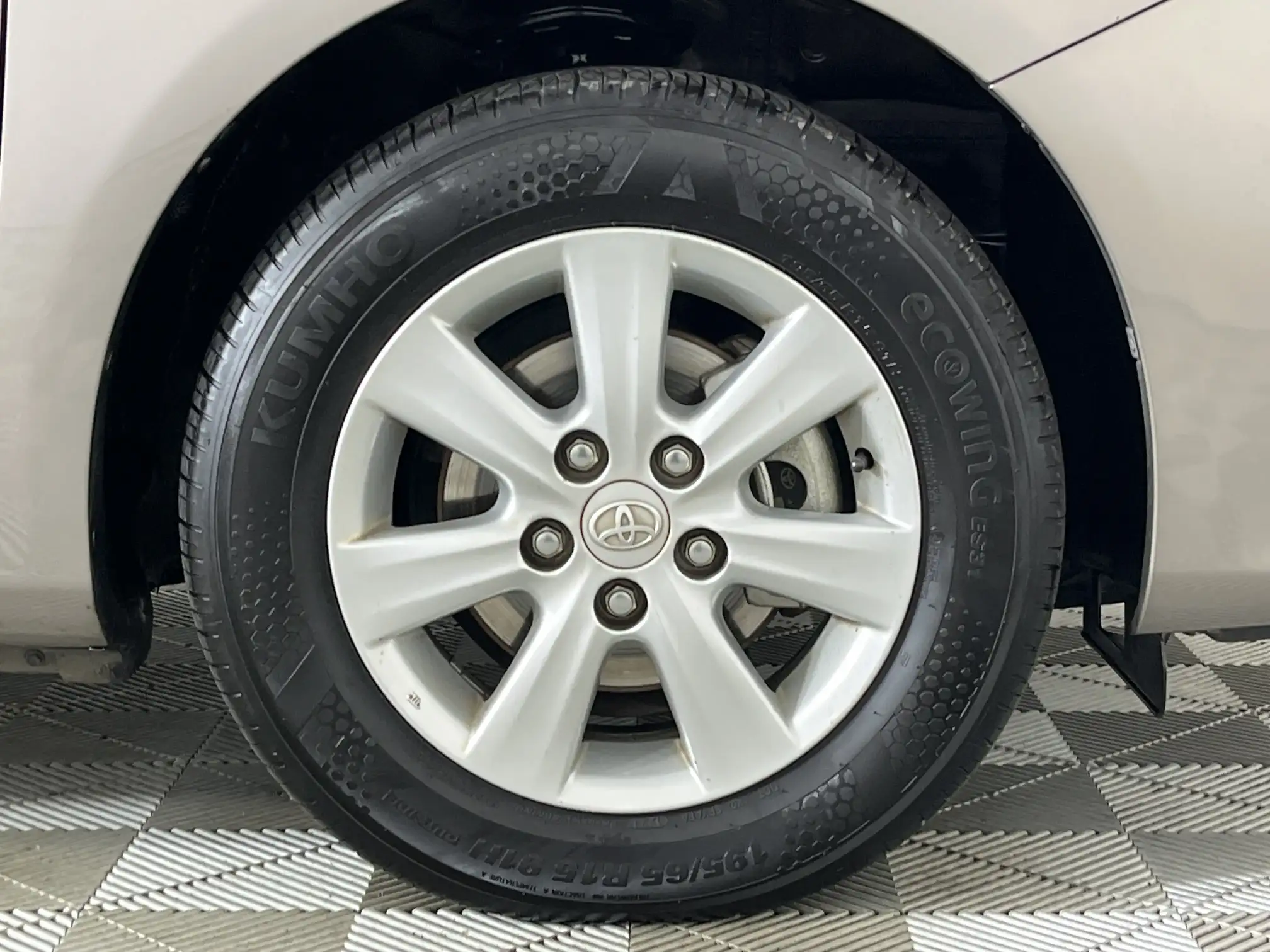 Toyota Corolla Quest