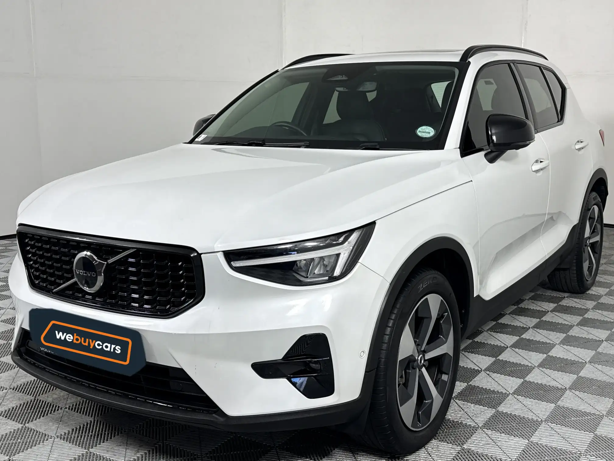 2023 Volvo Xc40