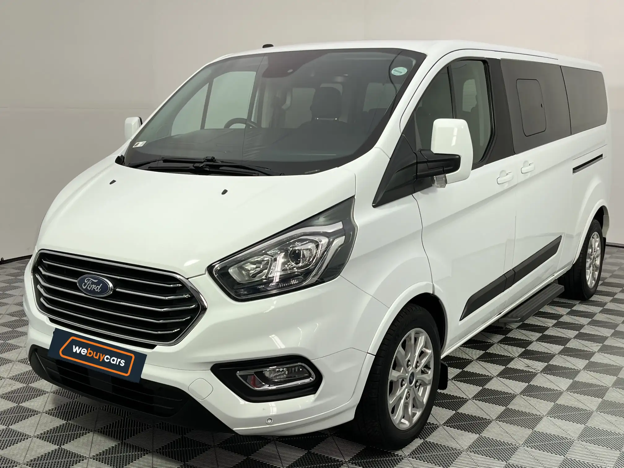 2022 Ford Tourneo