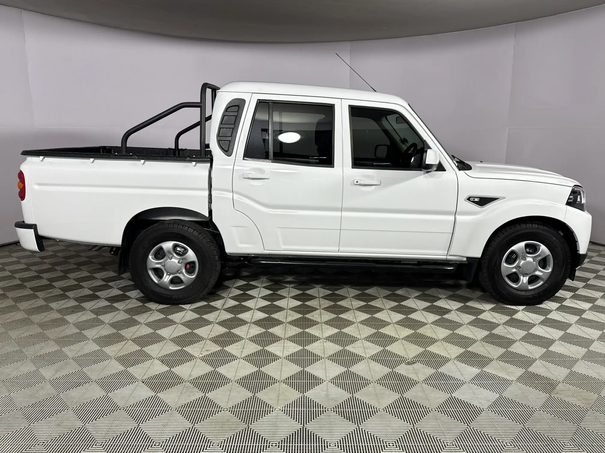 Mahindra PIK UP