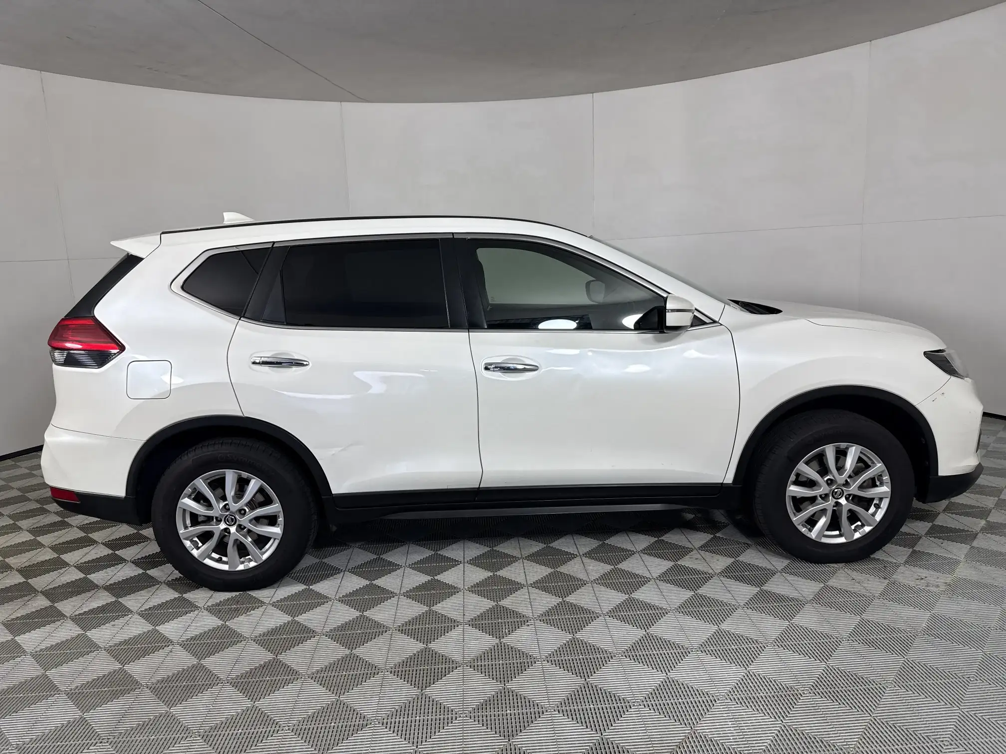 Nissan X Trail