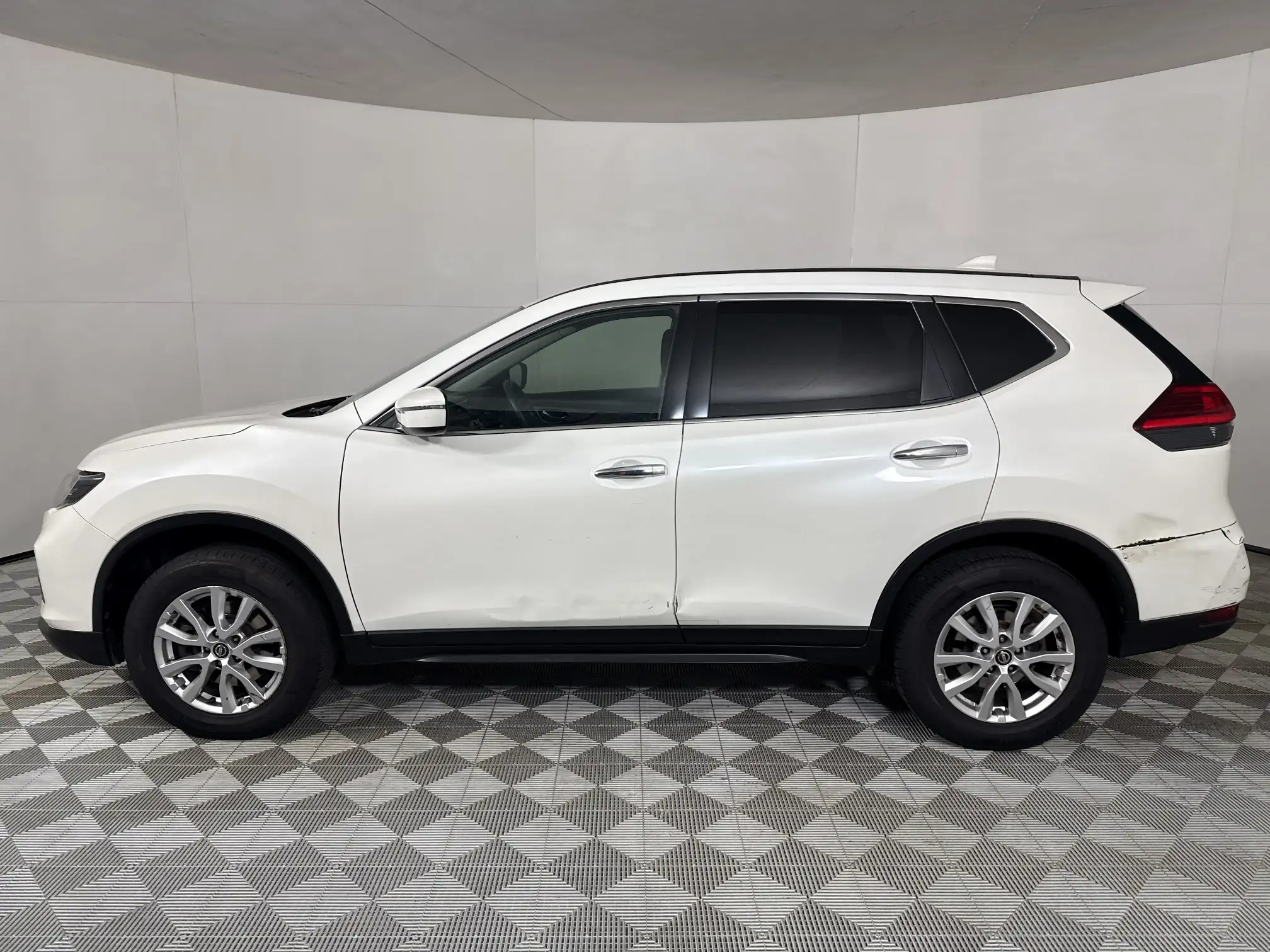 Nissan X Trail