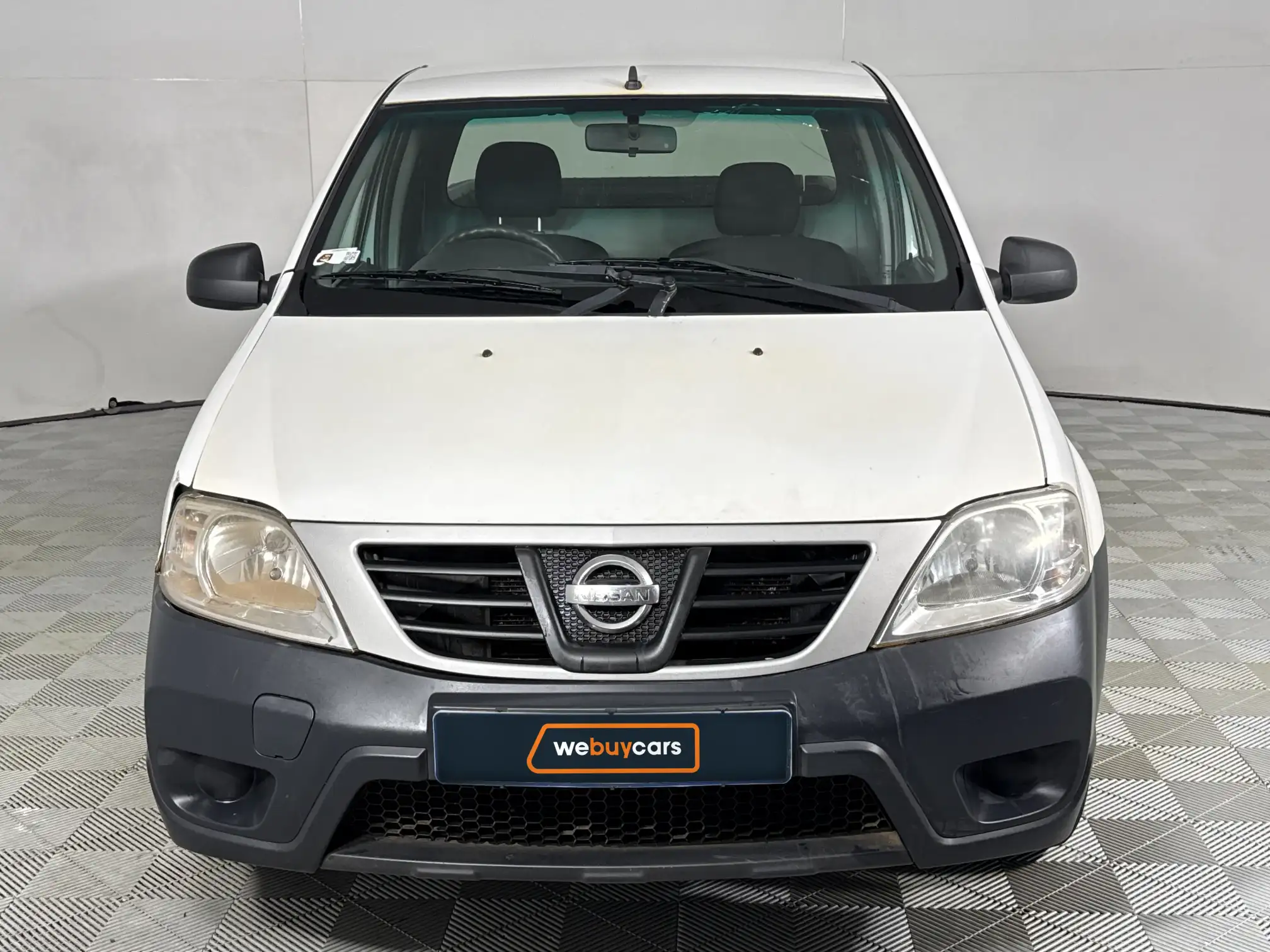 Nissan NP200
