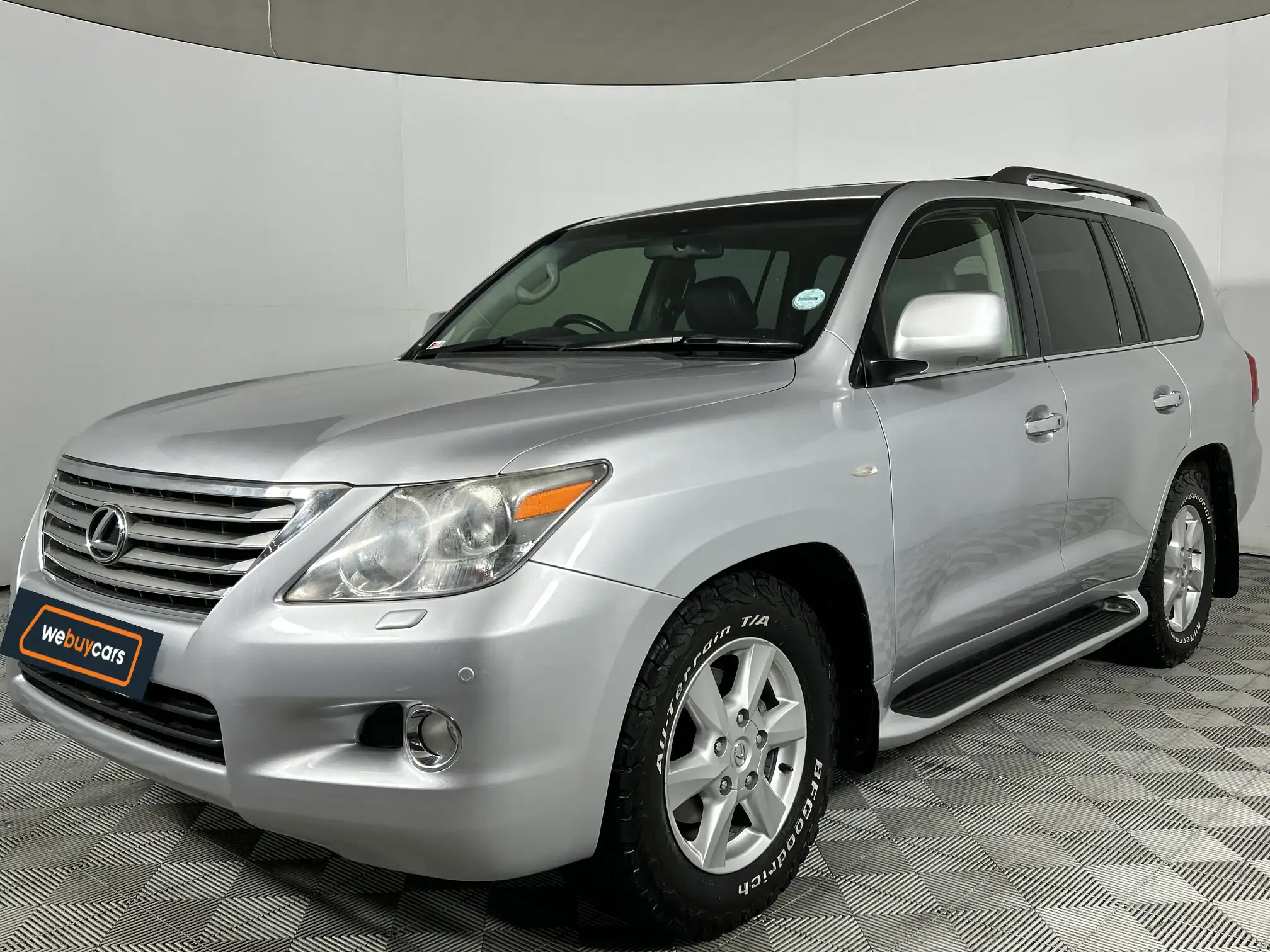 Lexus LX