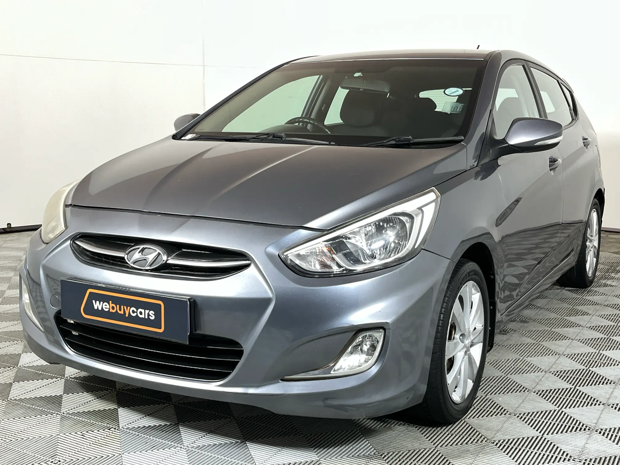 2016 Hyundai Accent 1.6 Gls/fluid