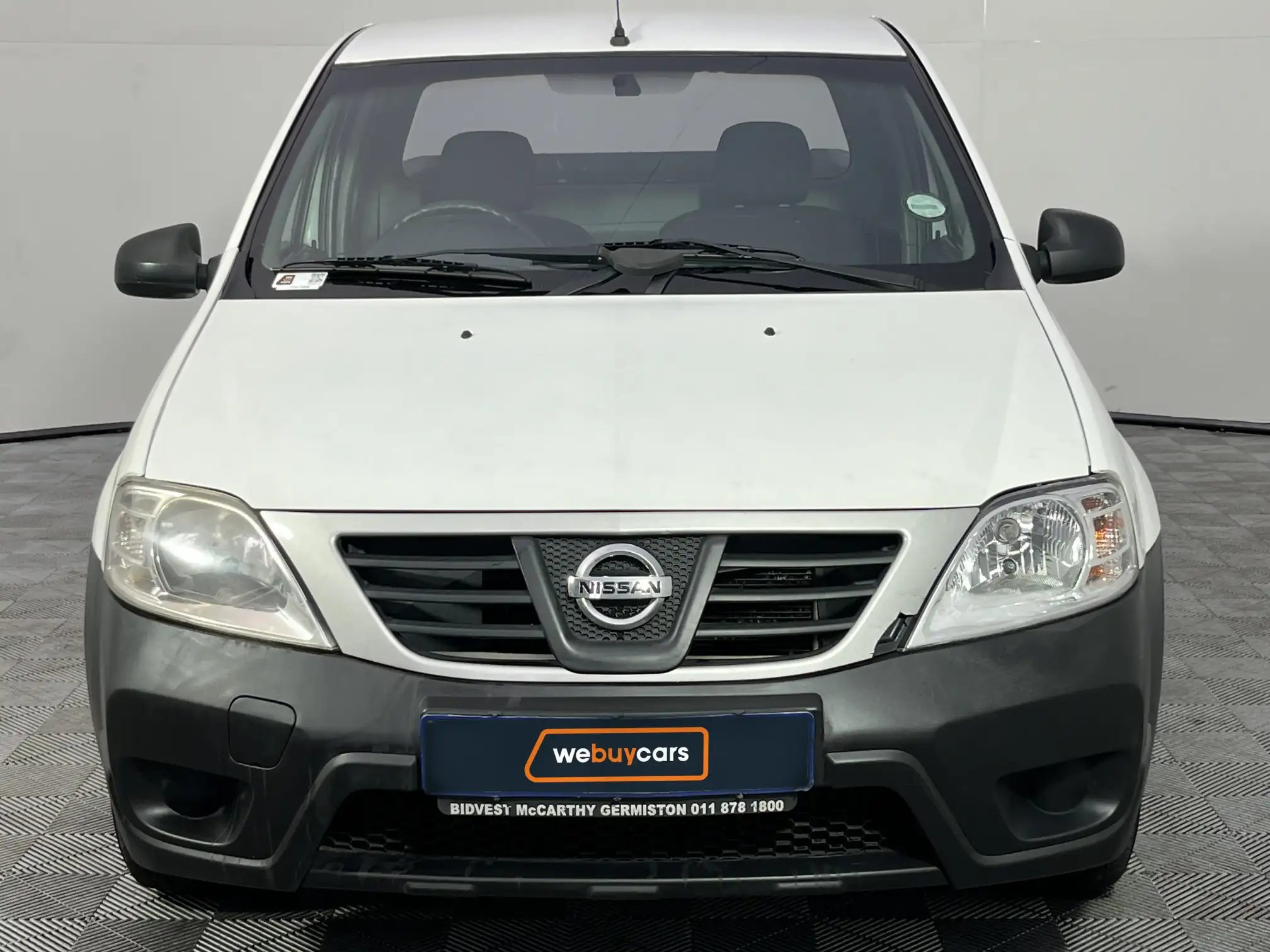 Nissan NP200