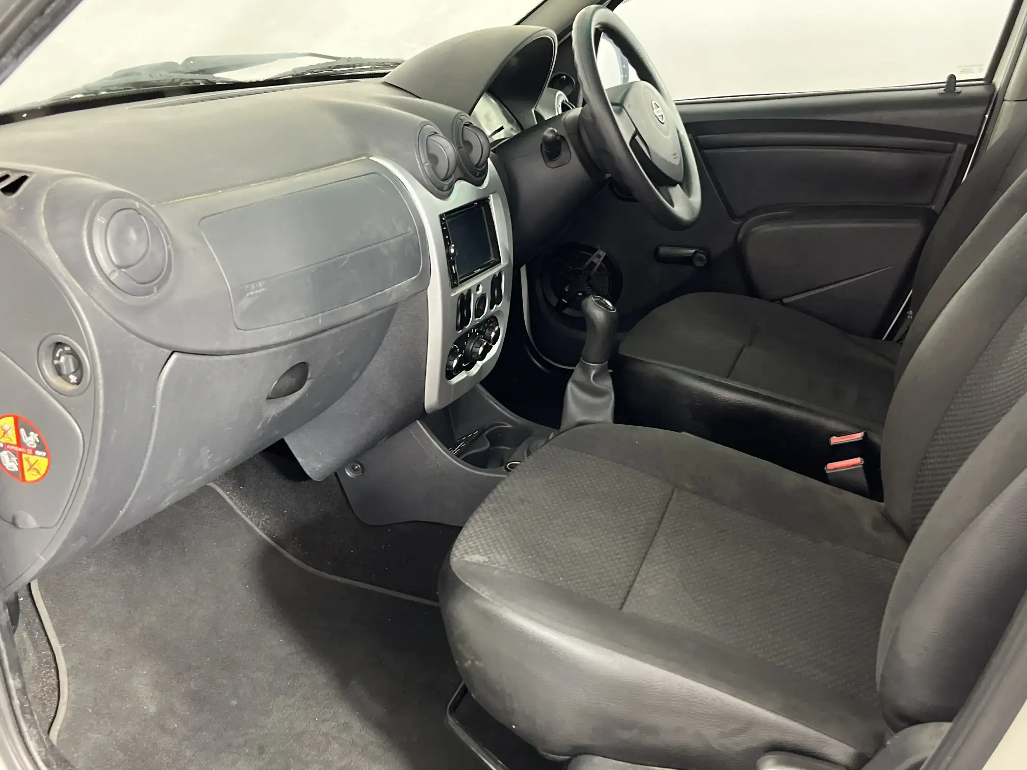 Nissan NP200