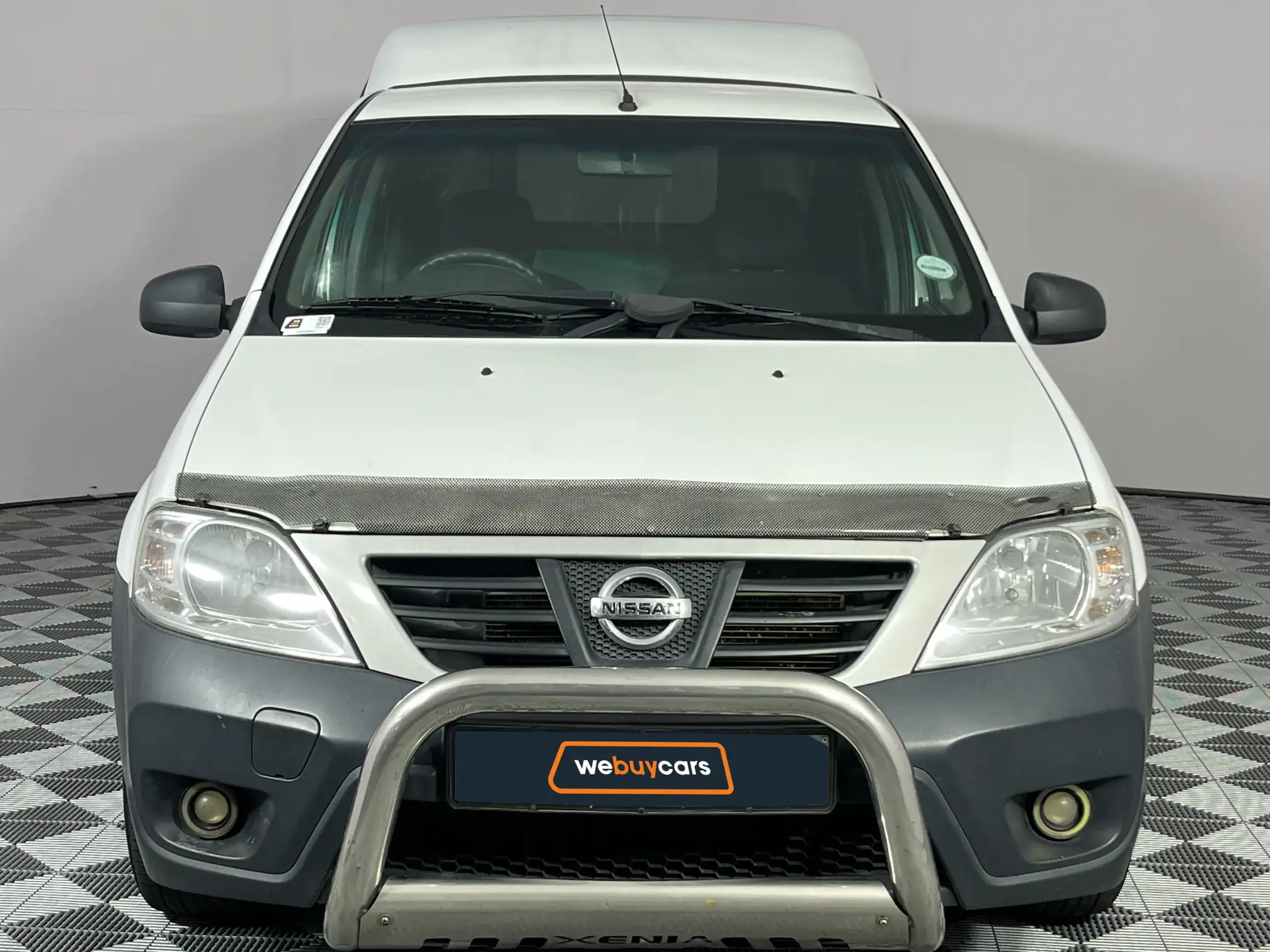 Nissan NP200