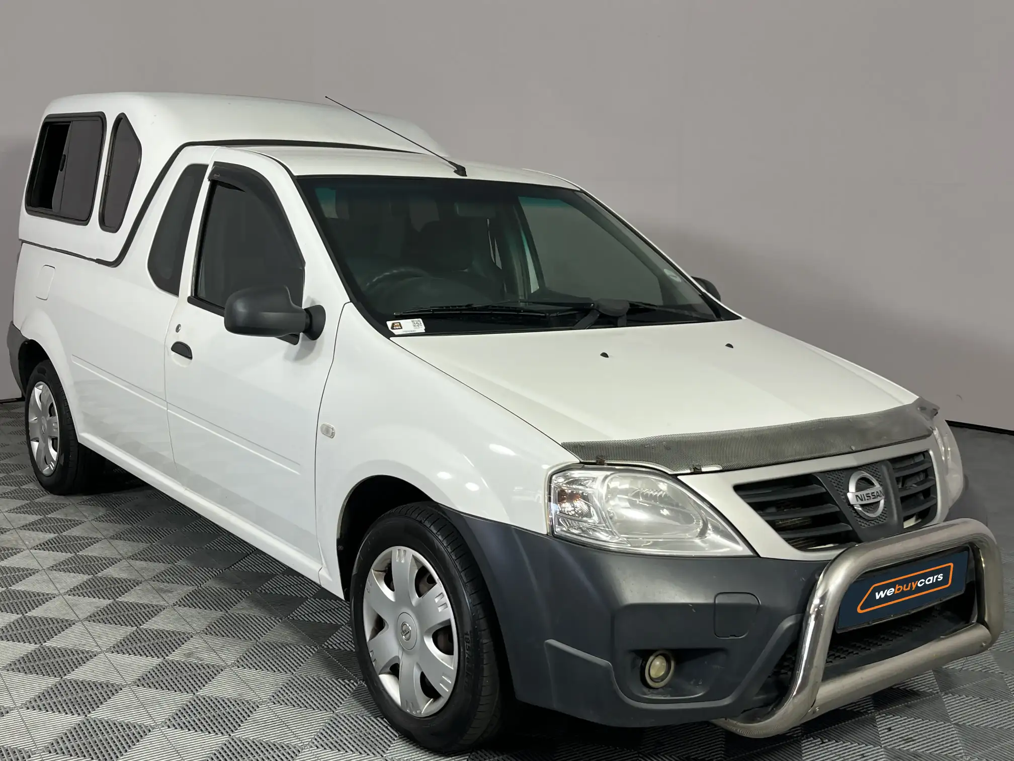 Nissan NP200
