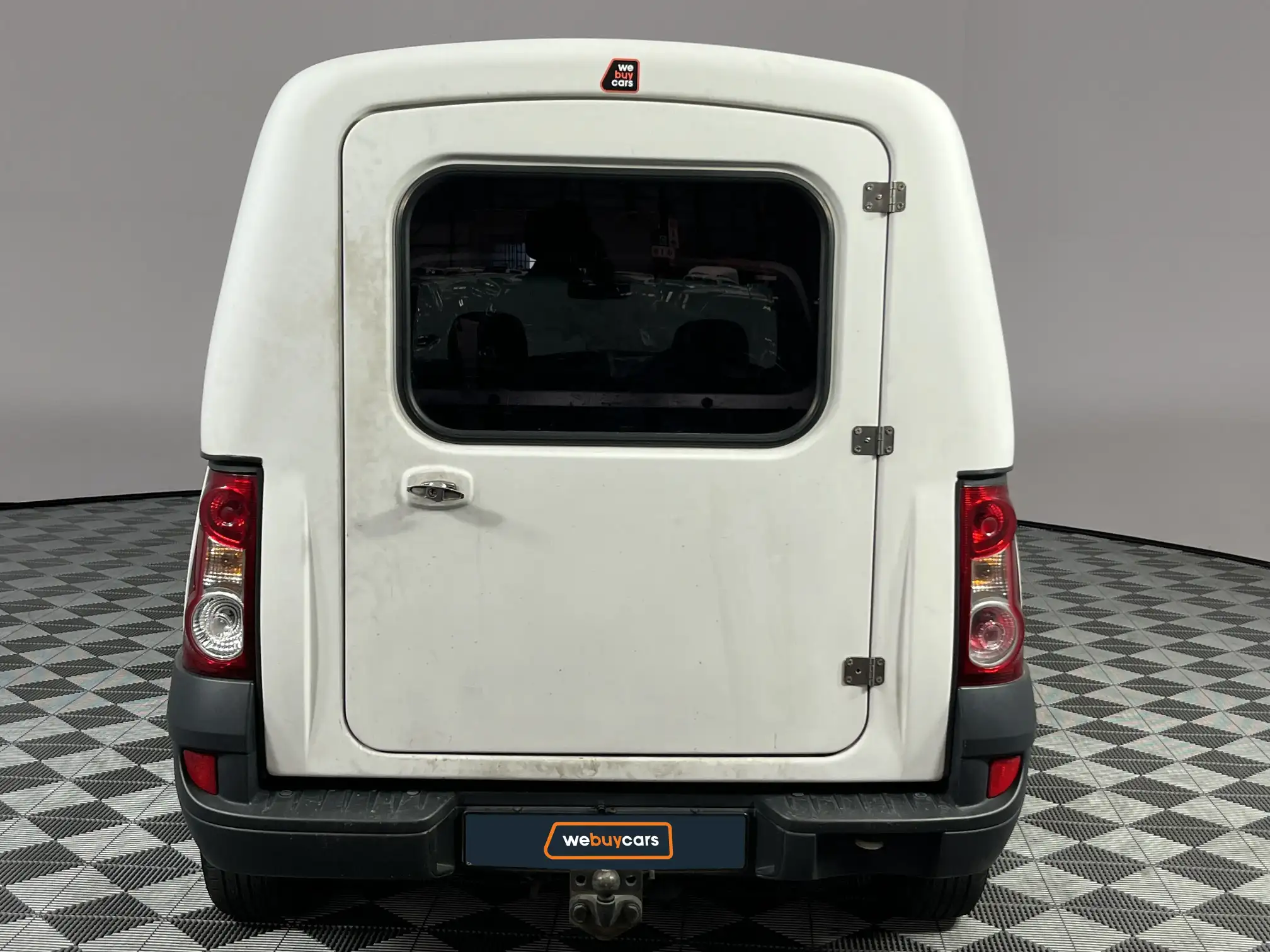 Nissan NP200