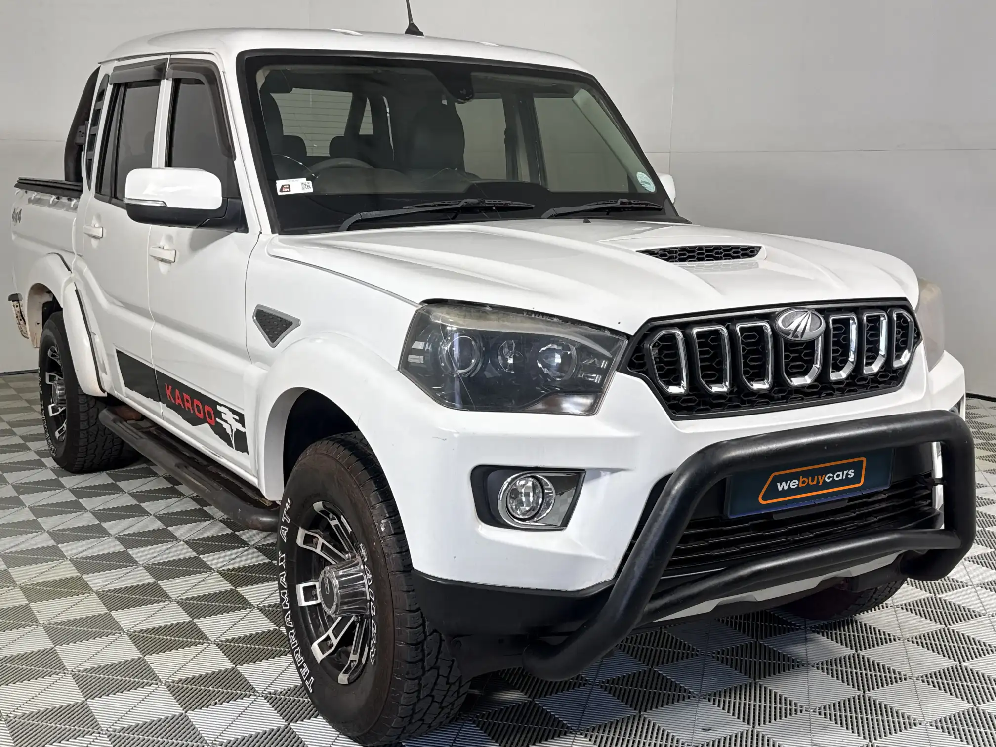 Mahindra PIK UP