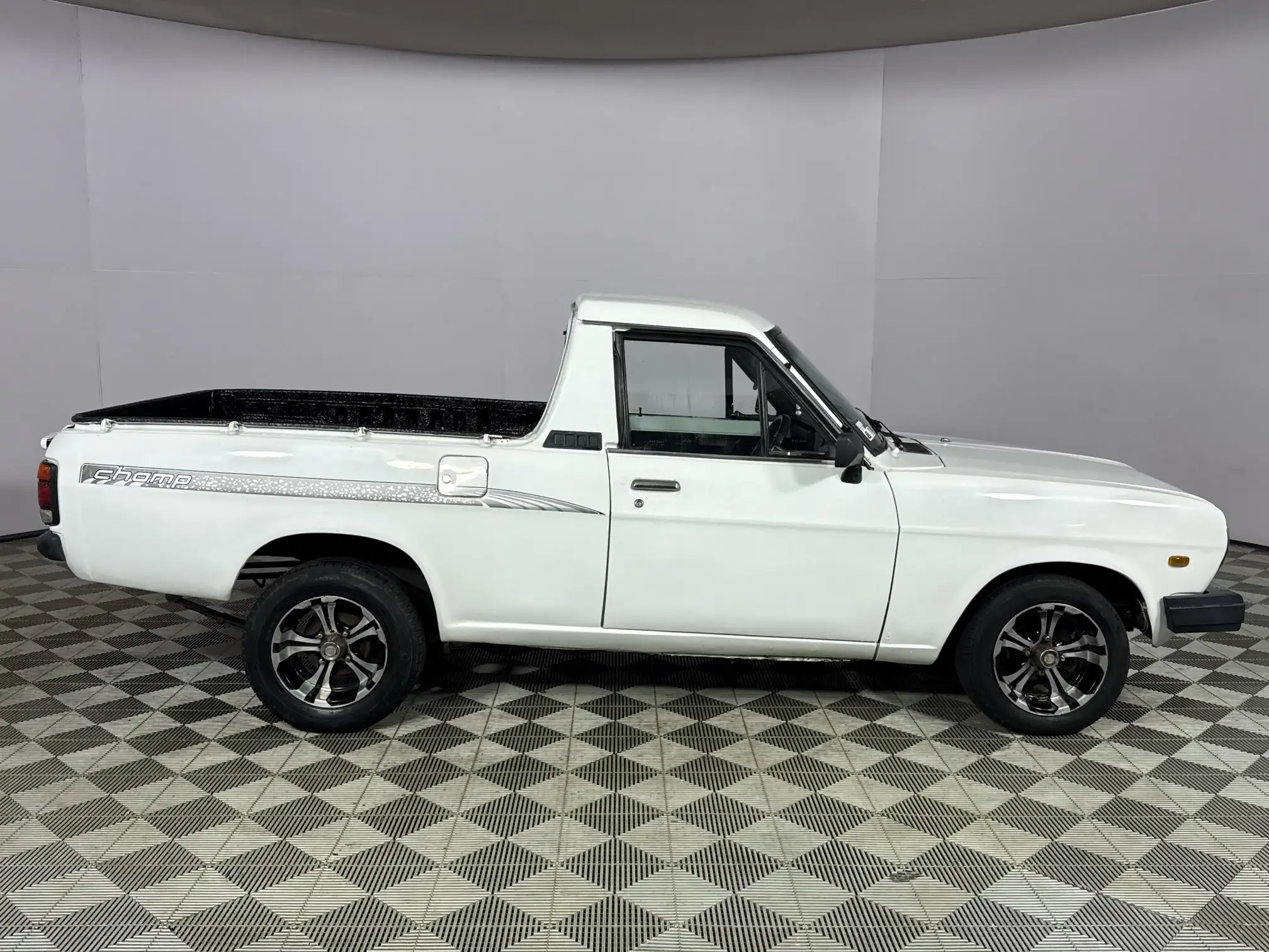 Nissan 1400
