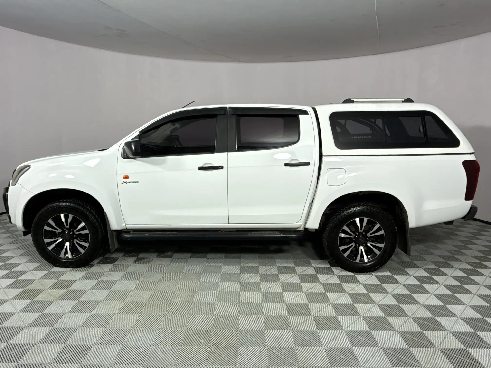 Isuzu D-MAX