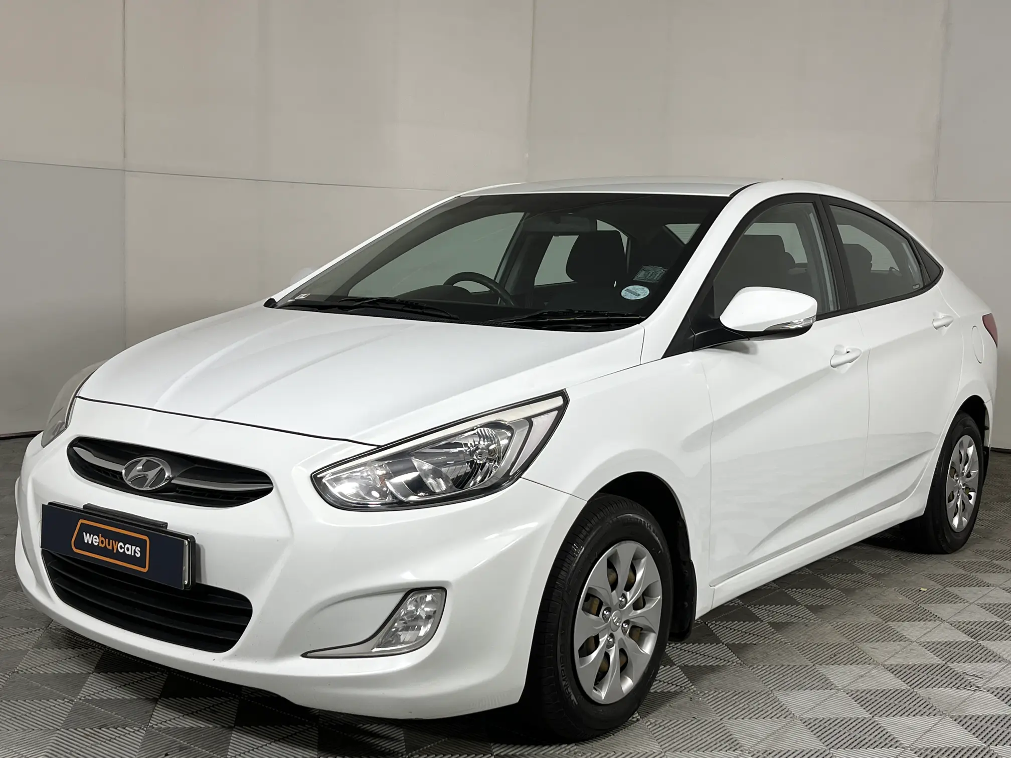 2015 Hyundai Accent 1.6 Gls/fluid Auto