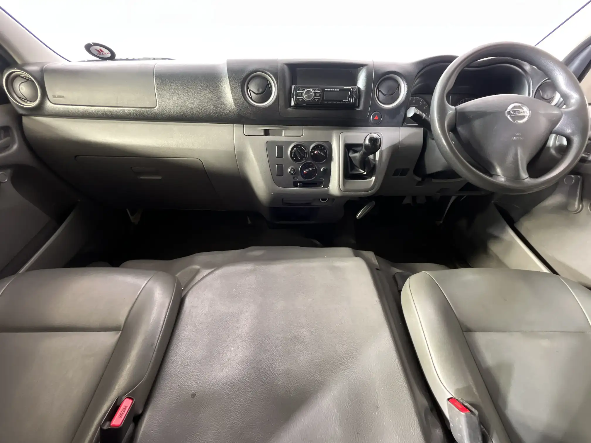 Nissan Nv350