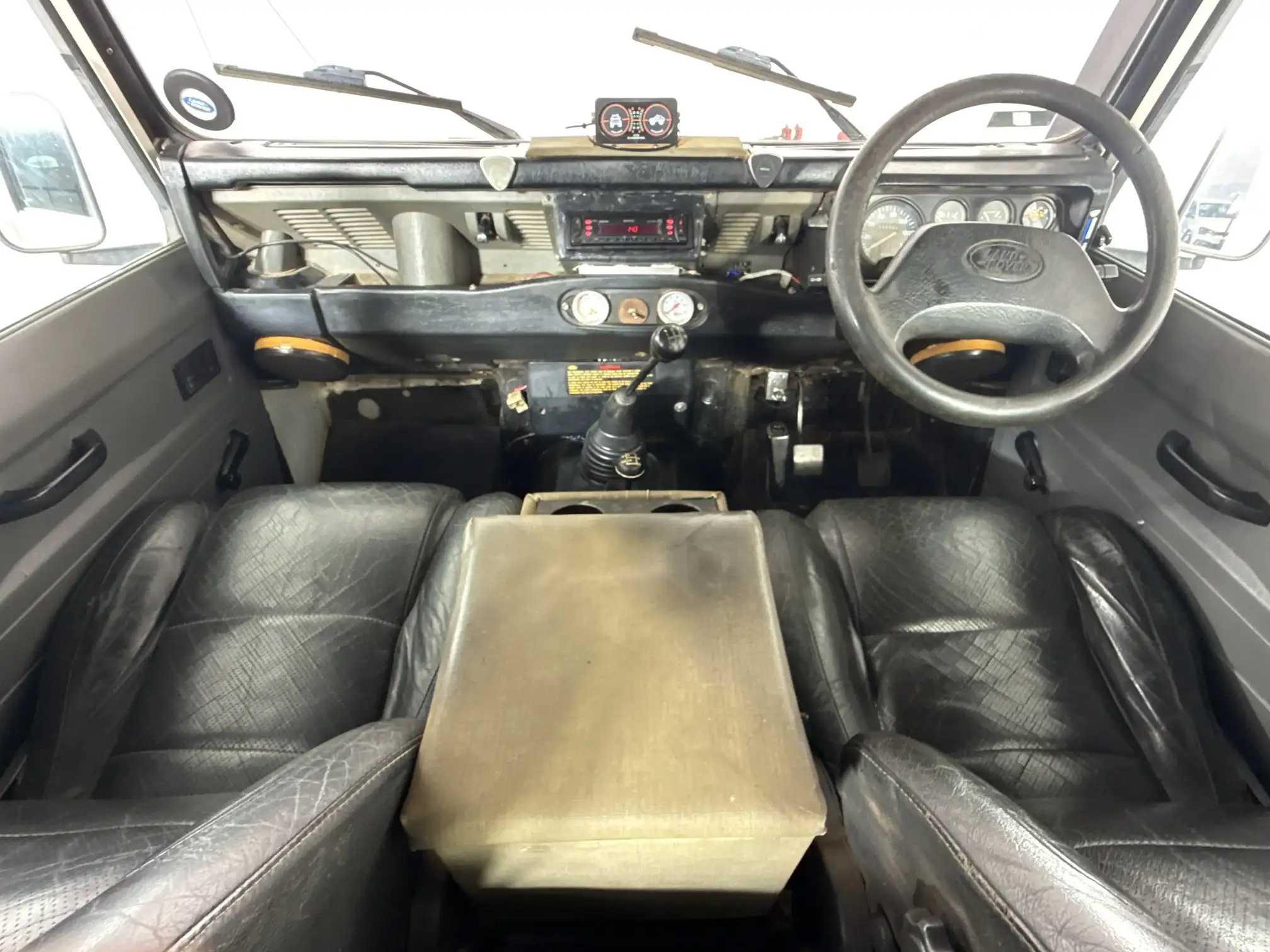 Land Rover Defender 110