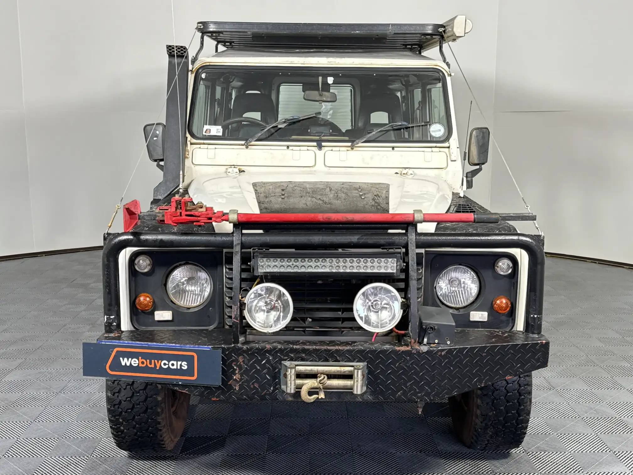 Land Rover Defender 110
