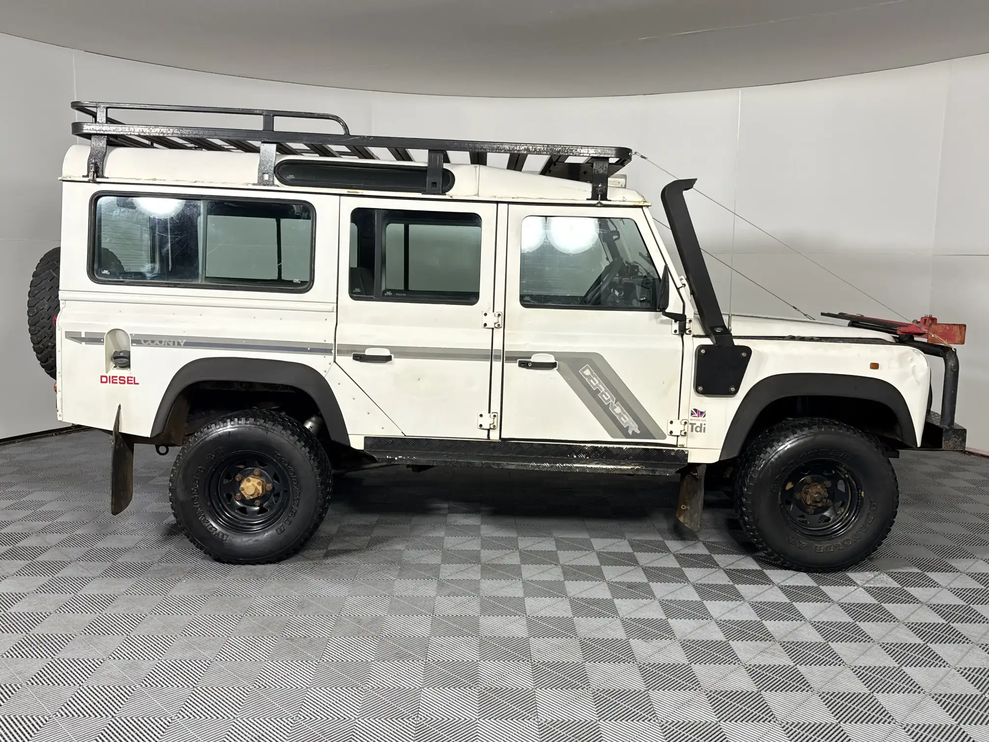 Land Rover Defender 110