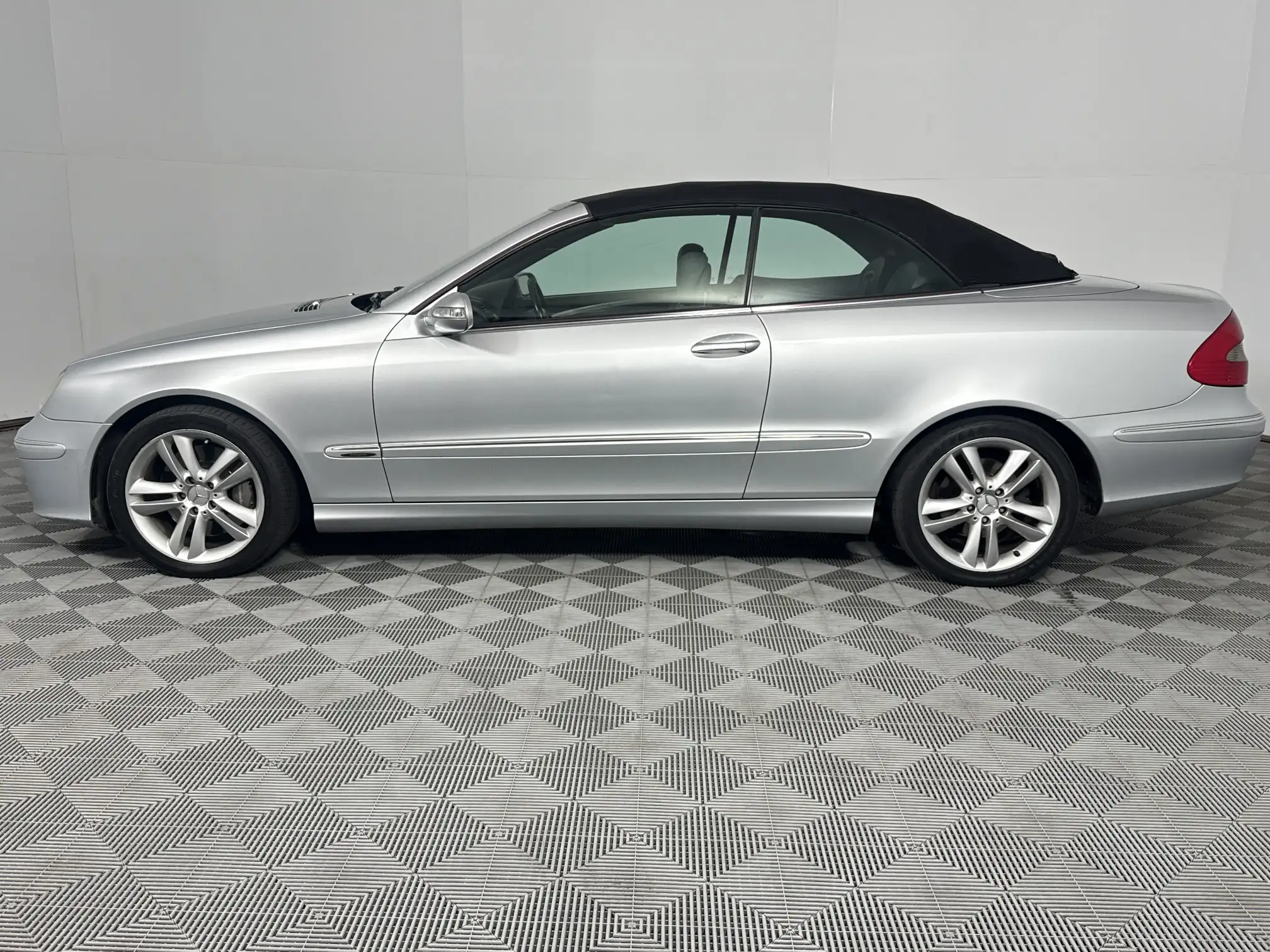 Mercedes-Benz CLK Class Cabriolet