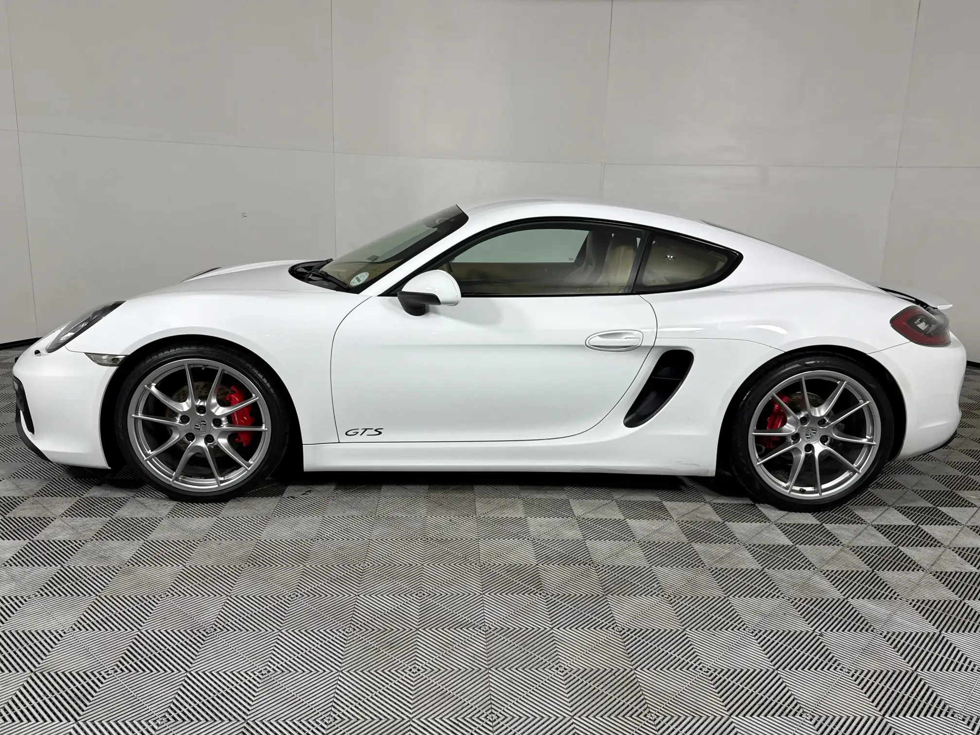 Porsche Cayman