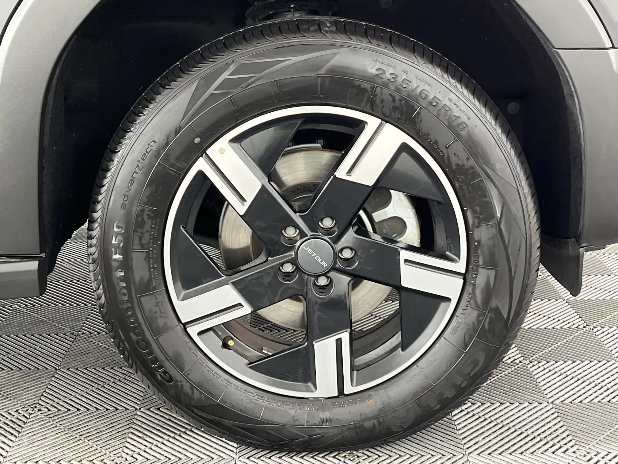 Jetour T1