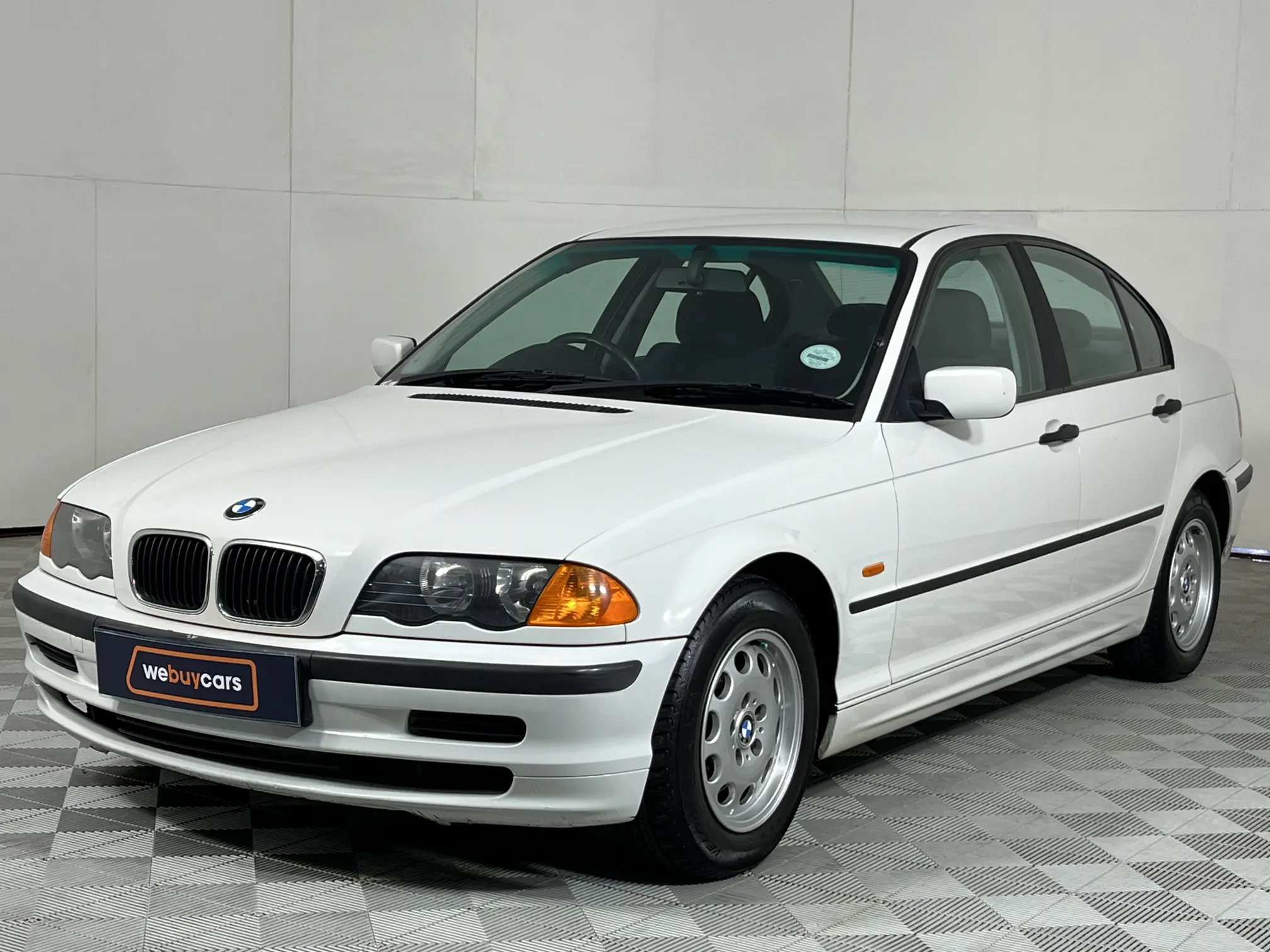 1999 BMW 3 Series 318i (E46)