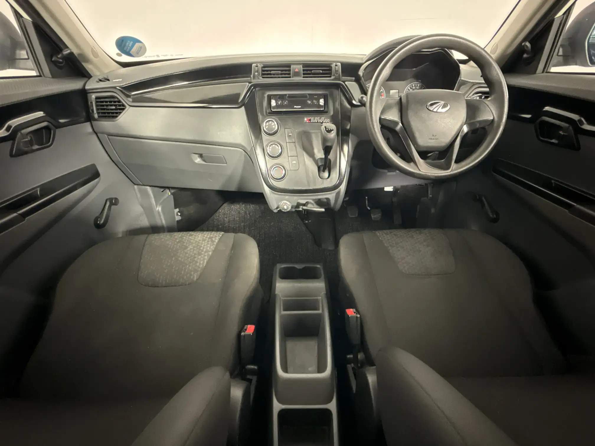 Mahindra KUV 100