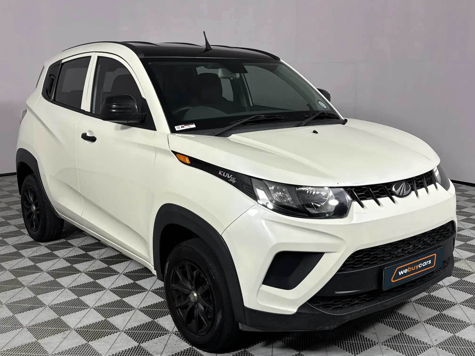 Mahindra KUV 100