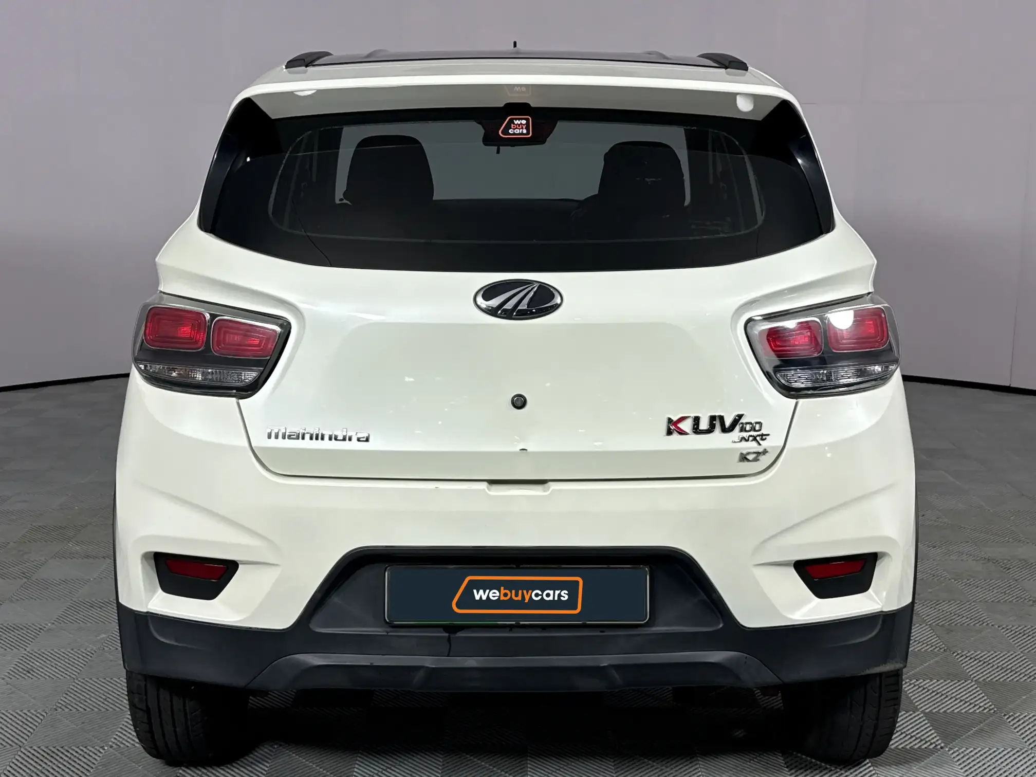 Mahindra KUV 100