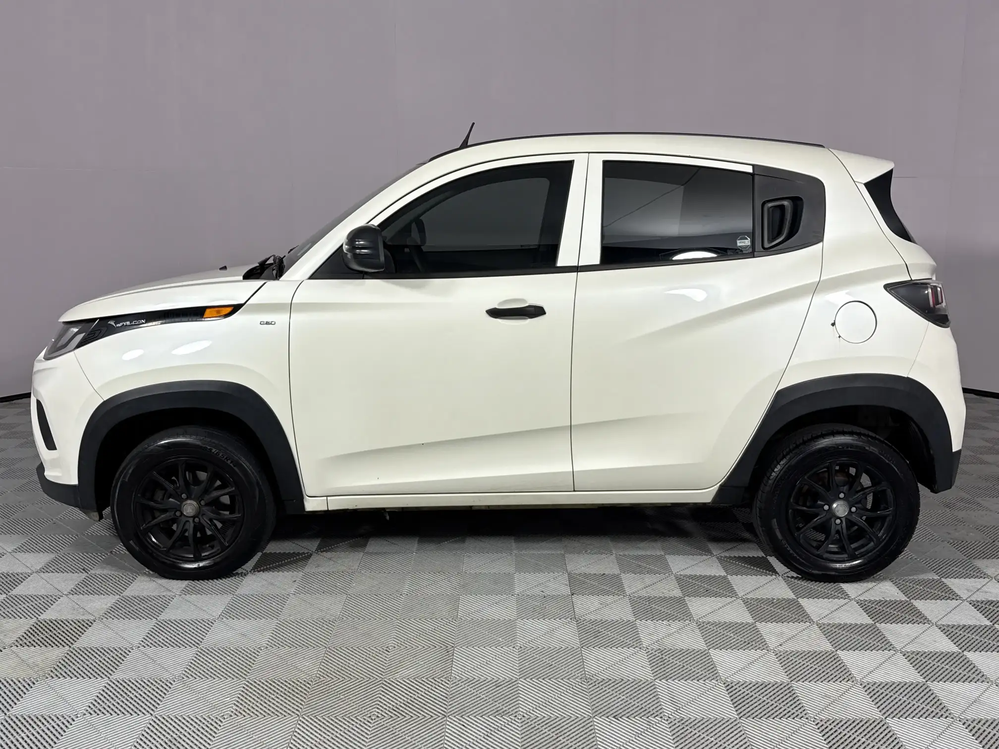 Mahindra KUV 100