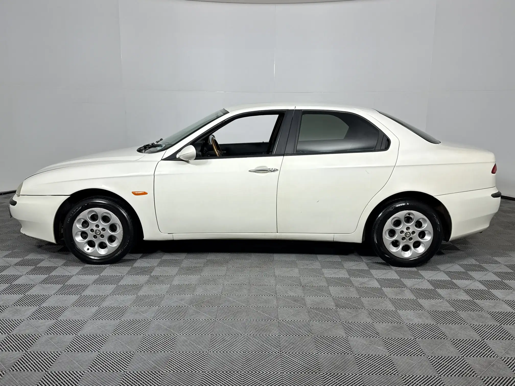 Alfa Romeo 156