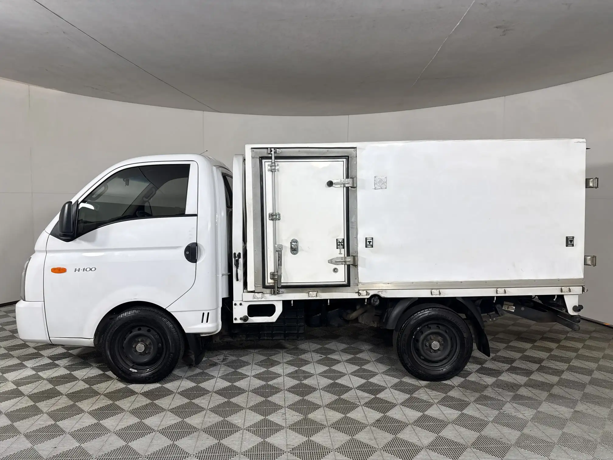 Hyundai H100