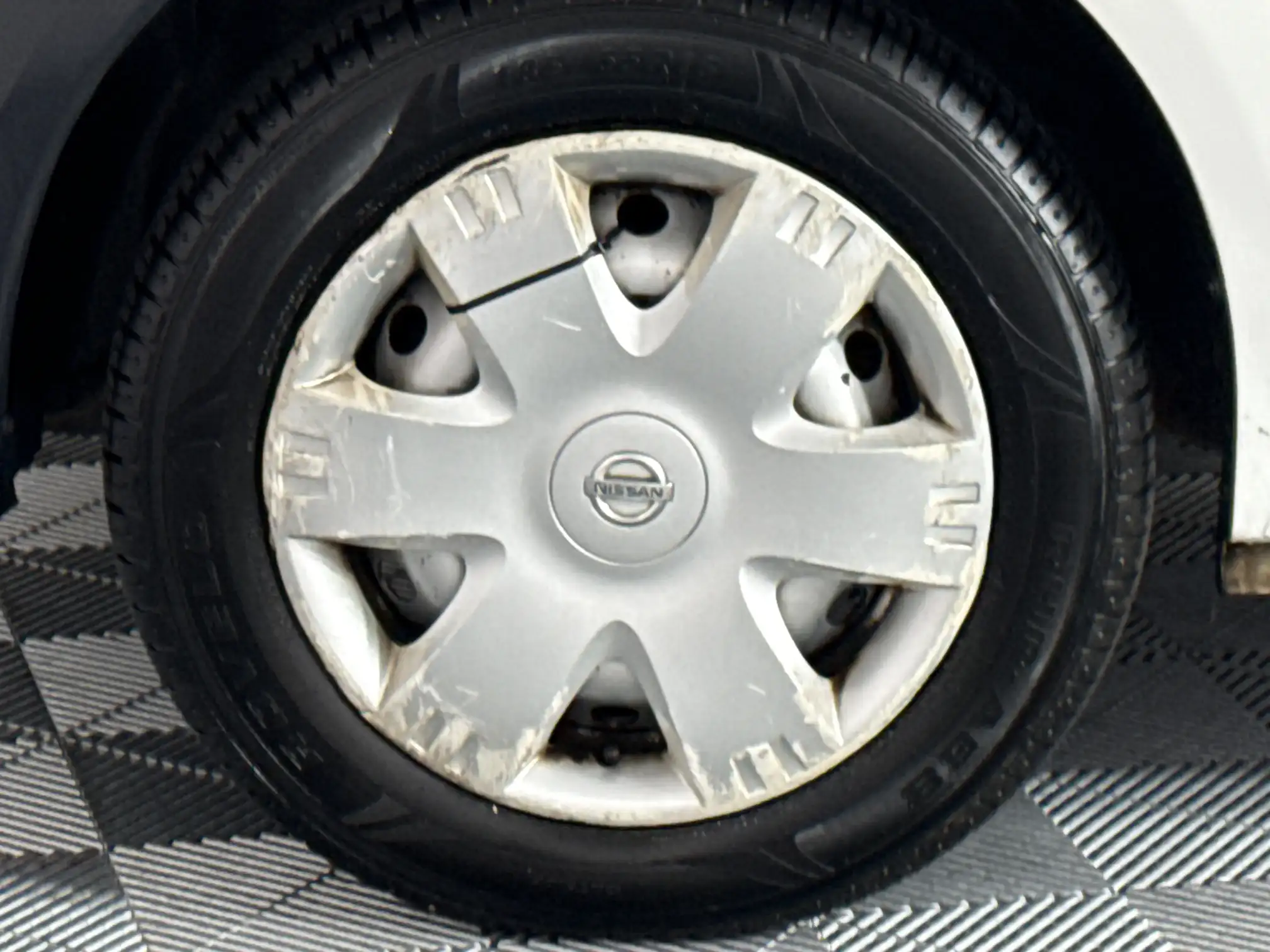 Nissan NP200