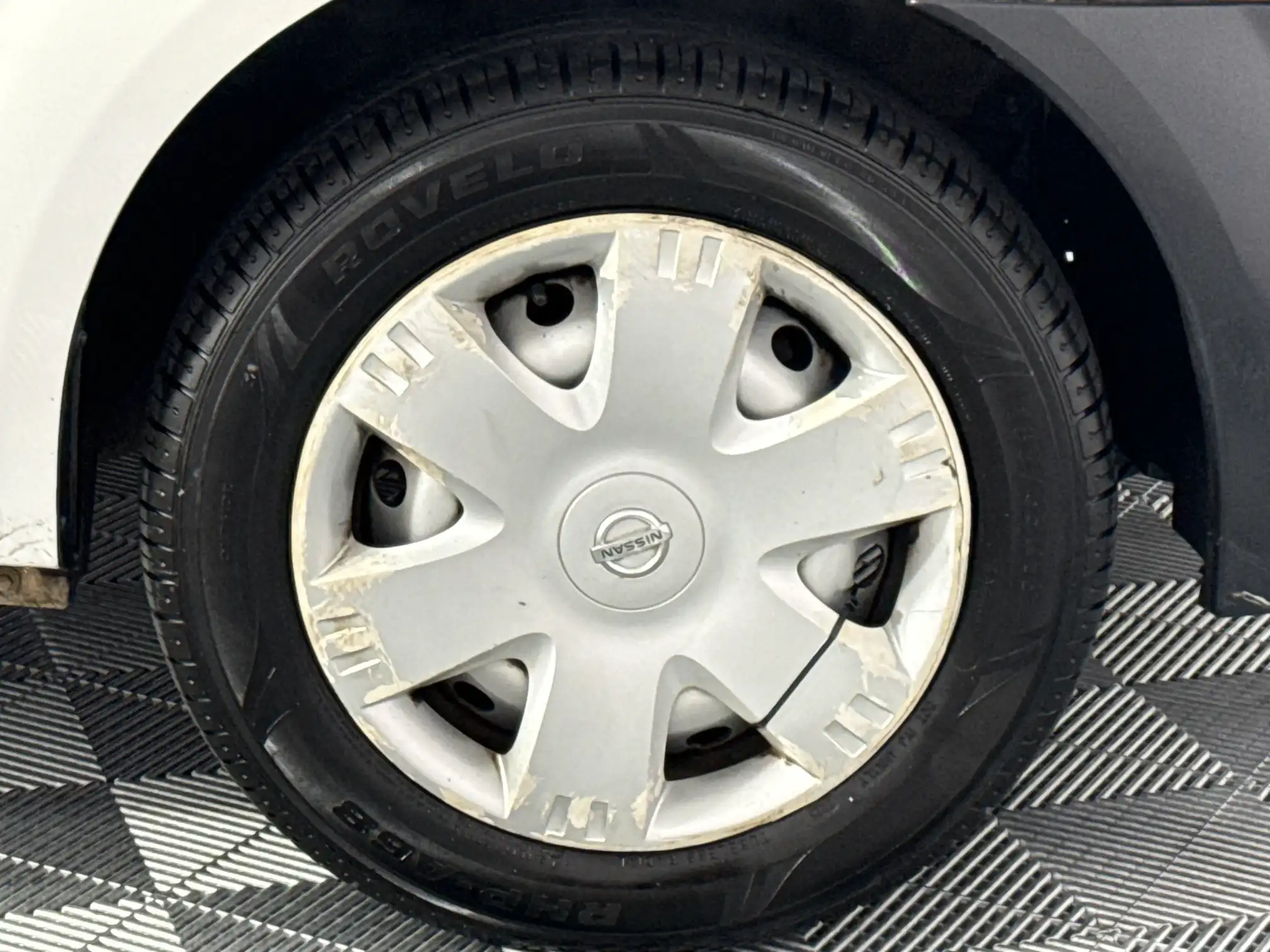 Nissan NP200