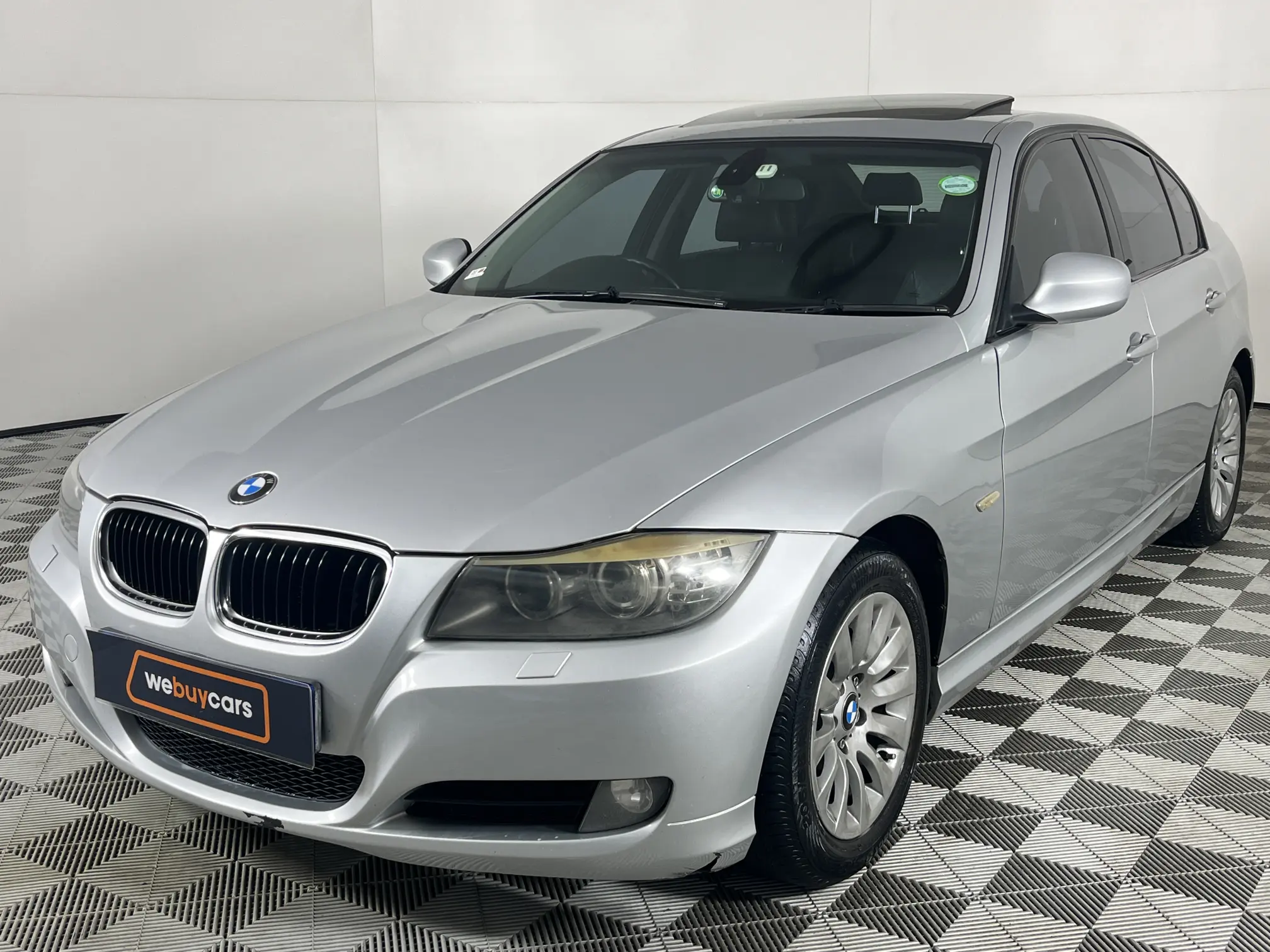 2009 BMW 3 Series 320i (E90)