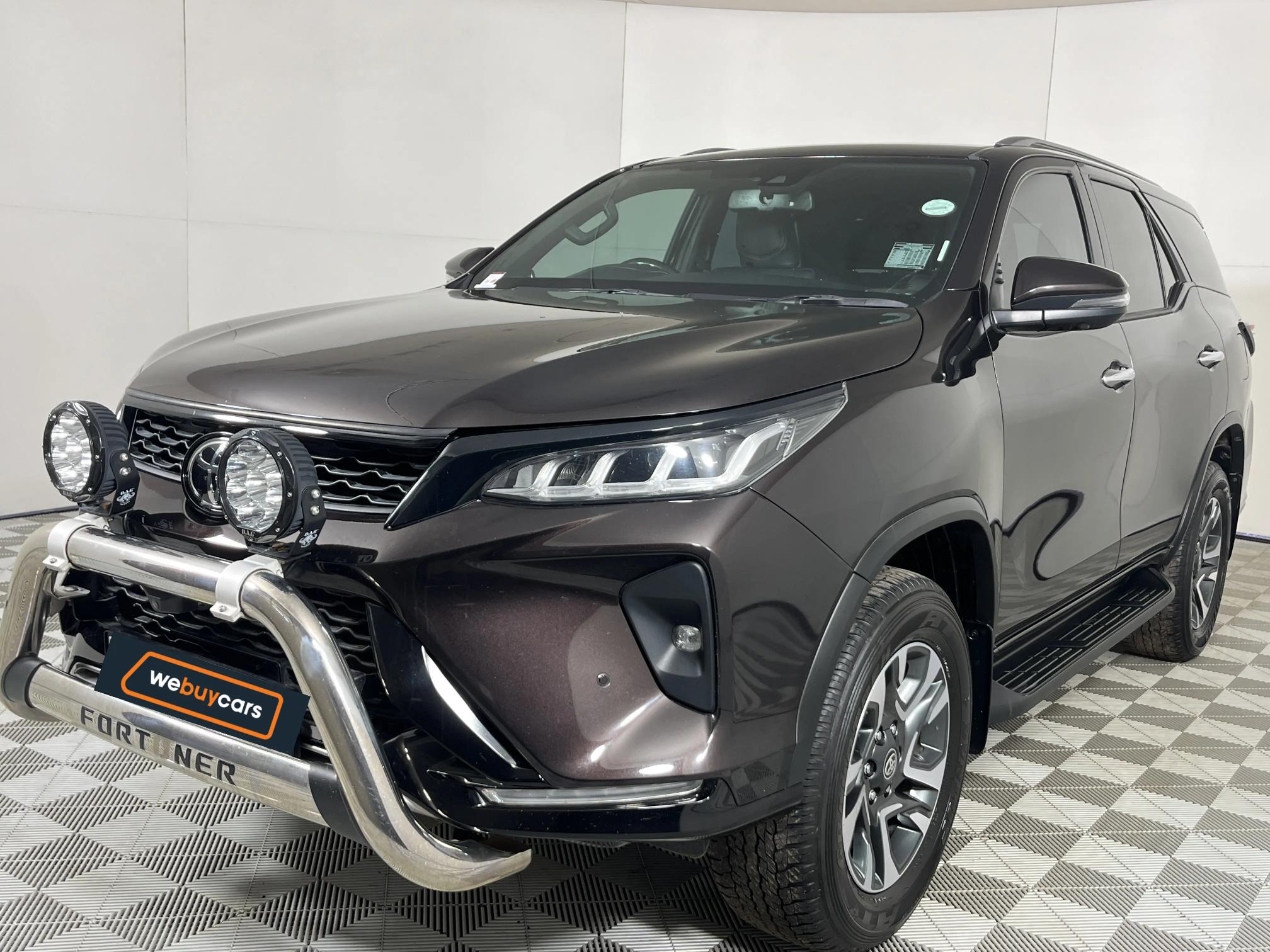 Toyota Fortuner VI 2.8GD-6 VX Auto 