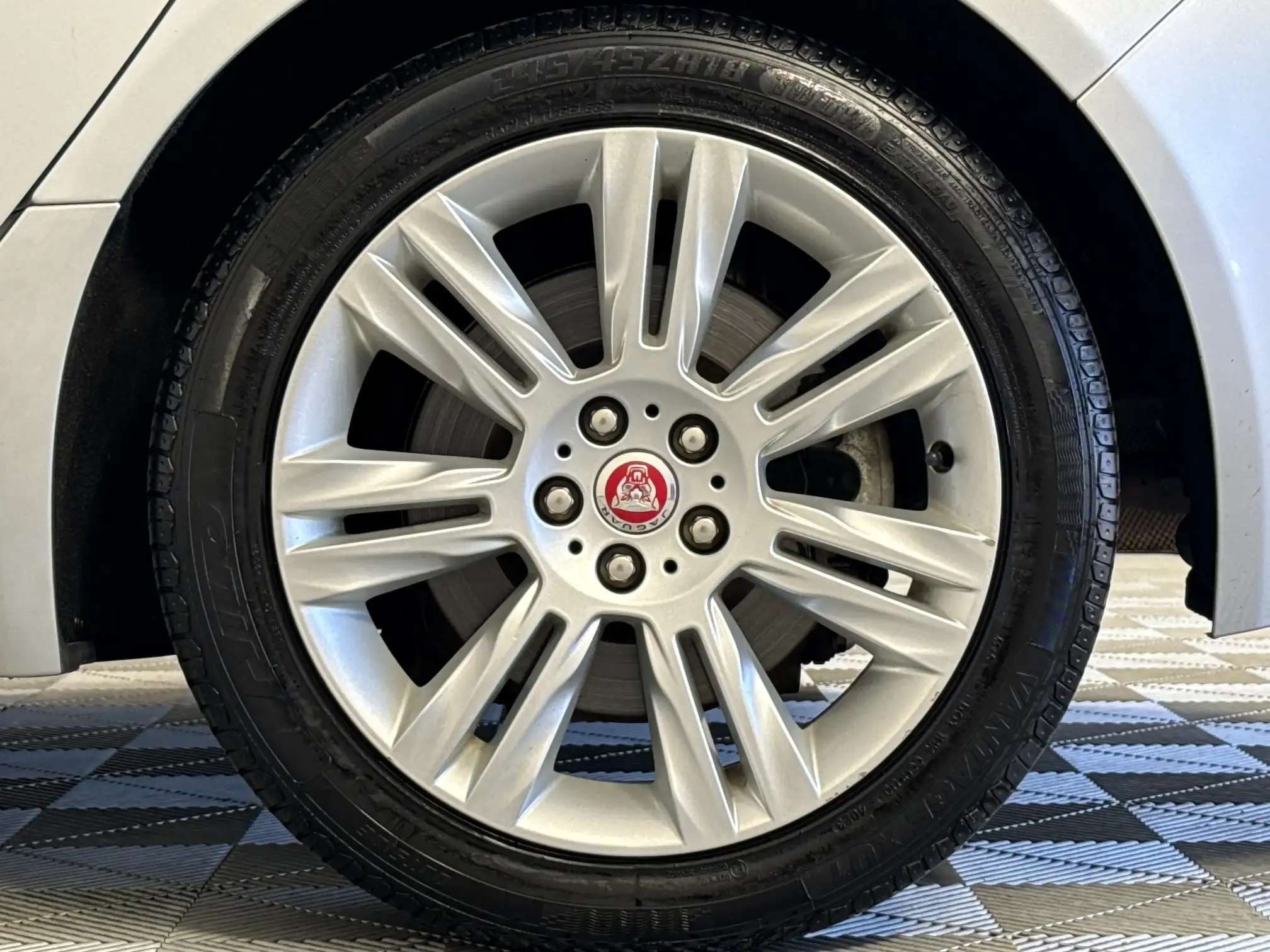 Jaguar XF